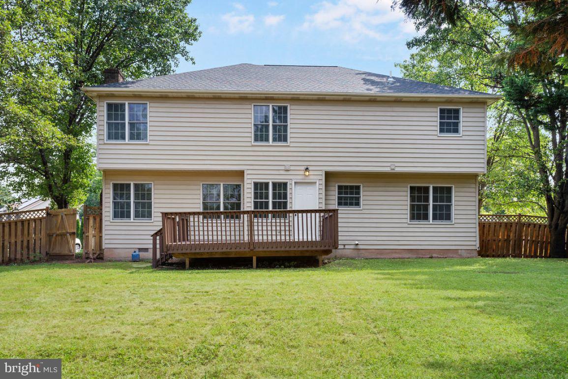 HOLLYWOOD ESTATES - Residential