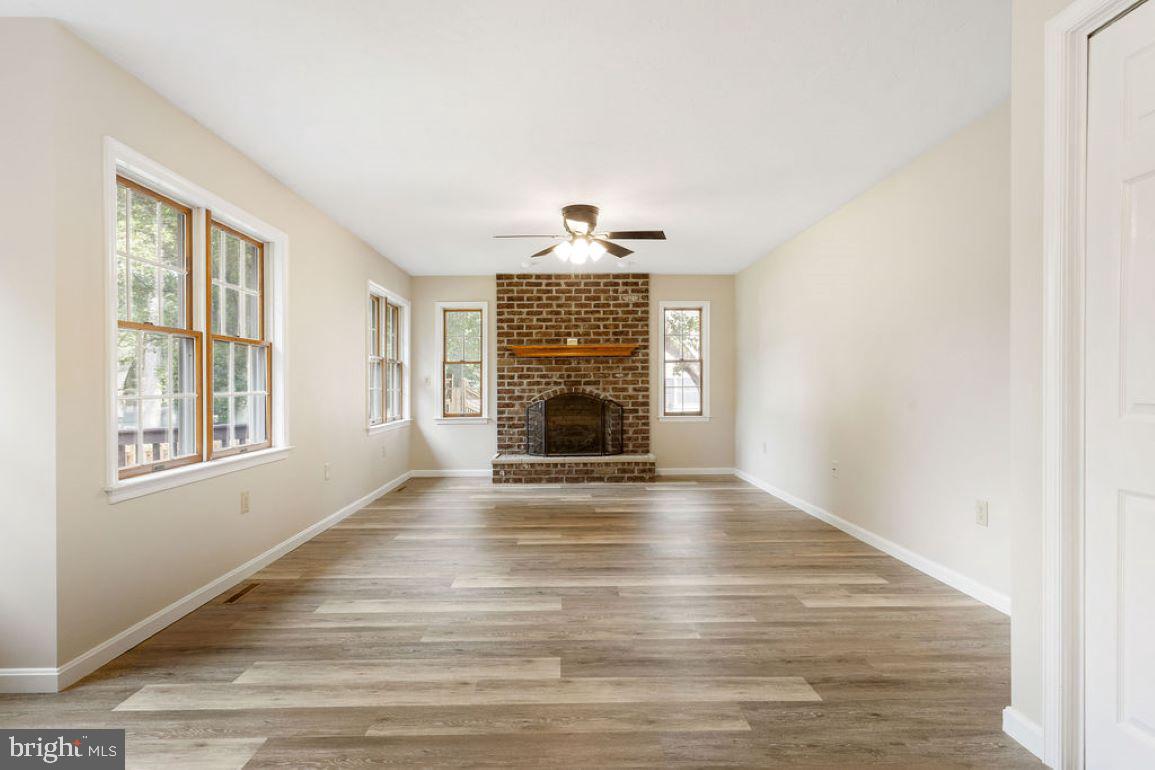 HOLLYWOOD ESTATES - Residential