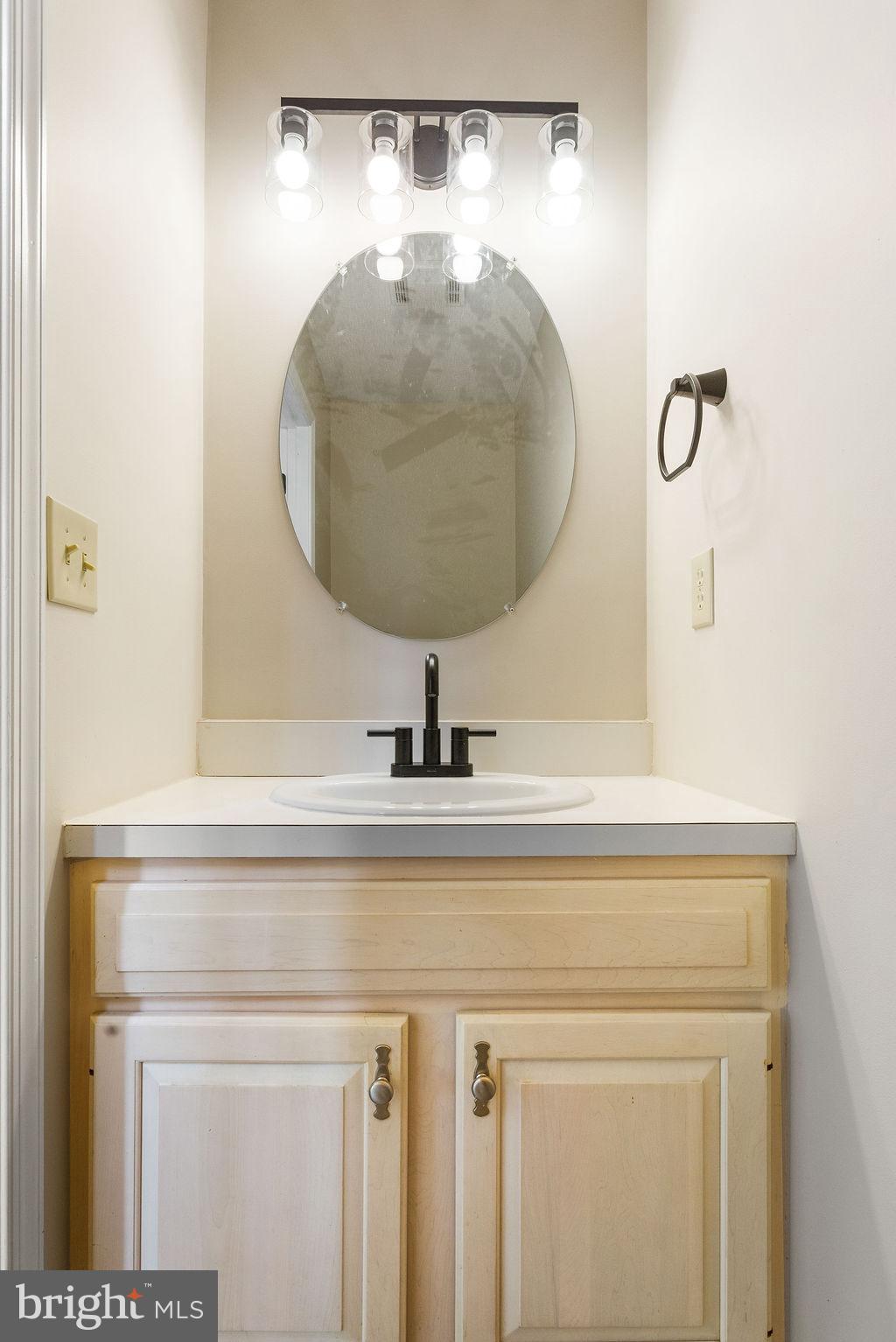 HOLLYWOOD ESTATES - Residential