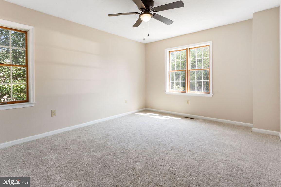 HOLLYWOOD ESTATES - Residential