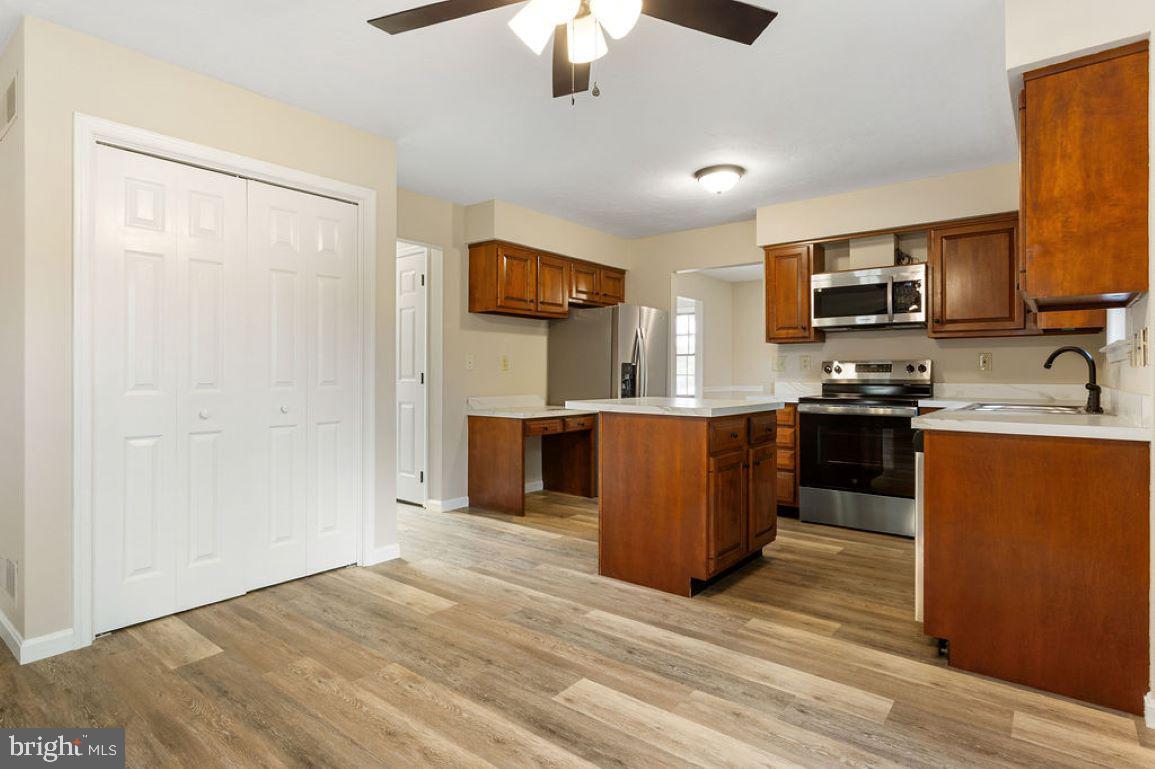 HOLLYWOOD ESTATES - Residential