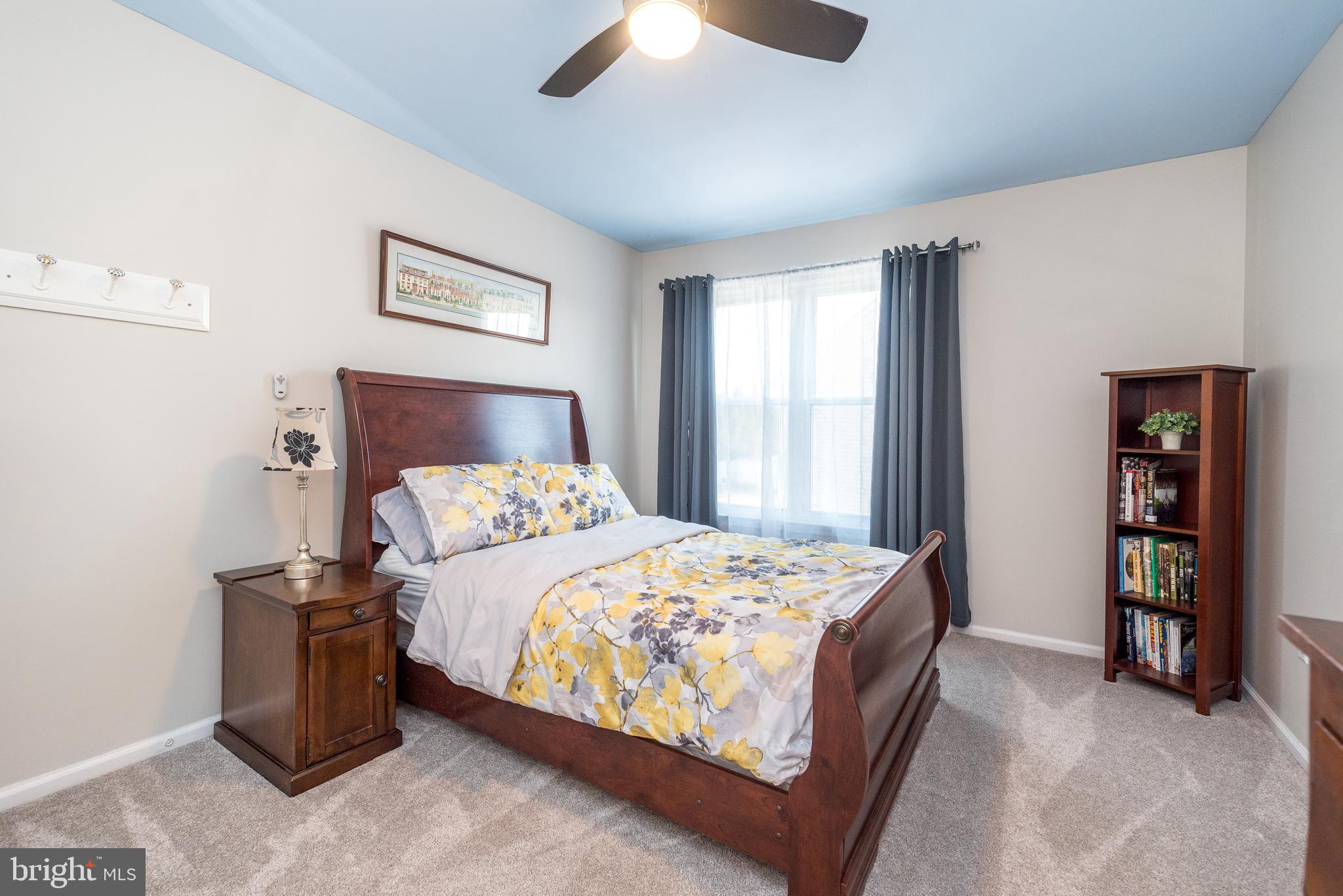 HUNTERS CROSSING - Residential