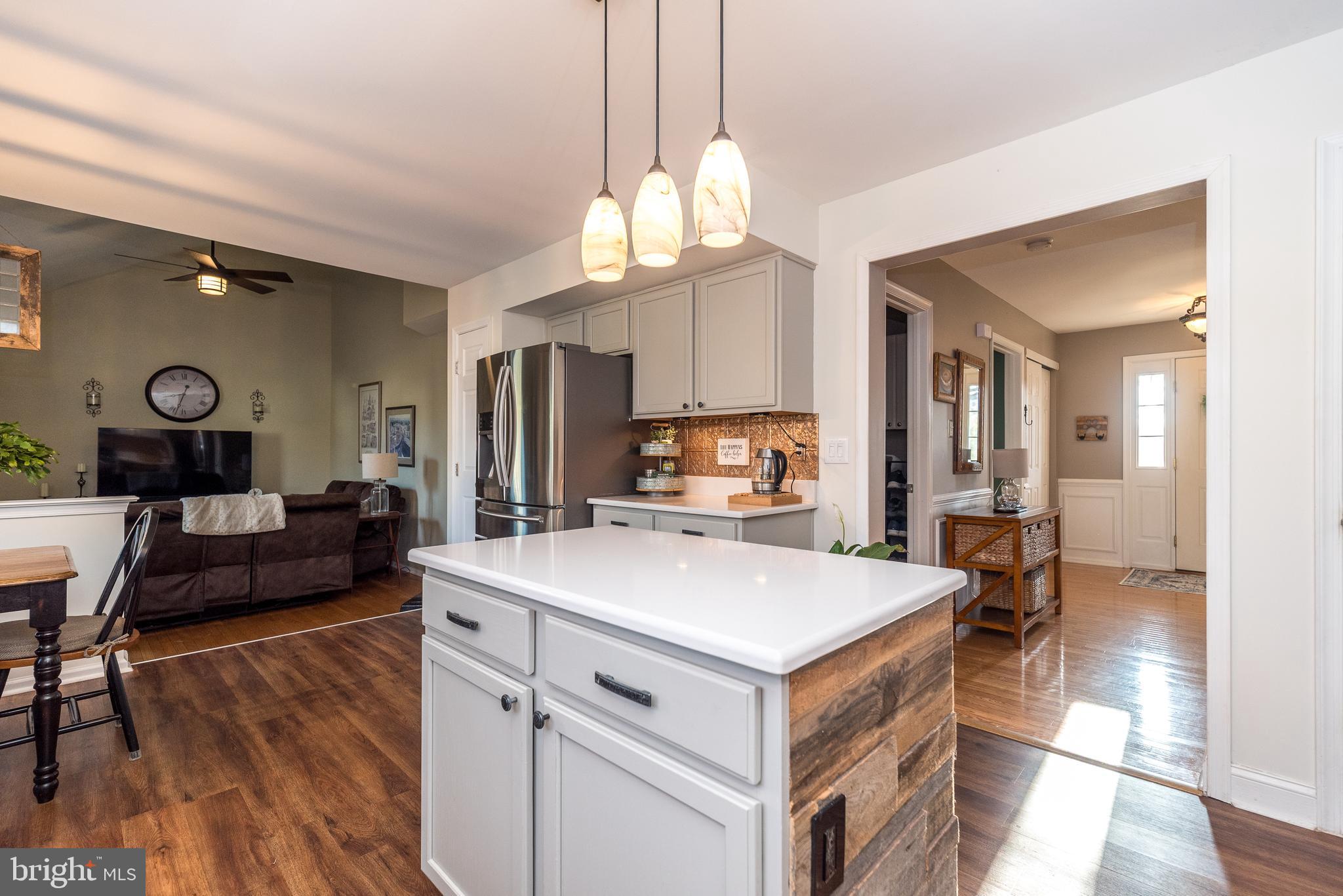 HUNTERS CROSSING - Residential