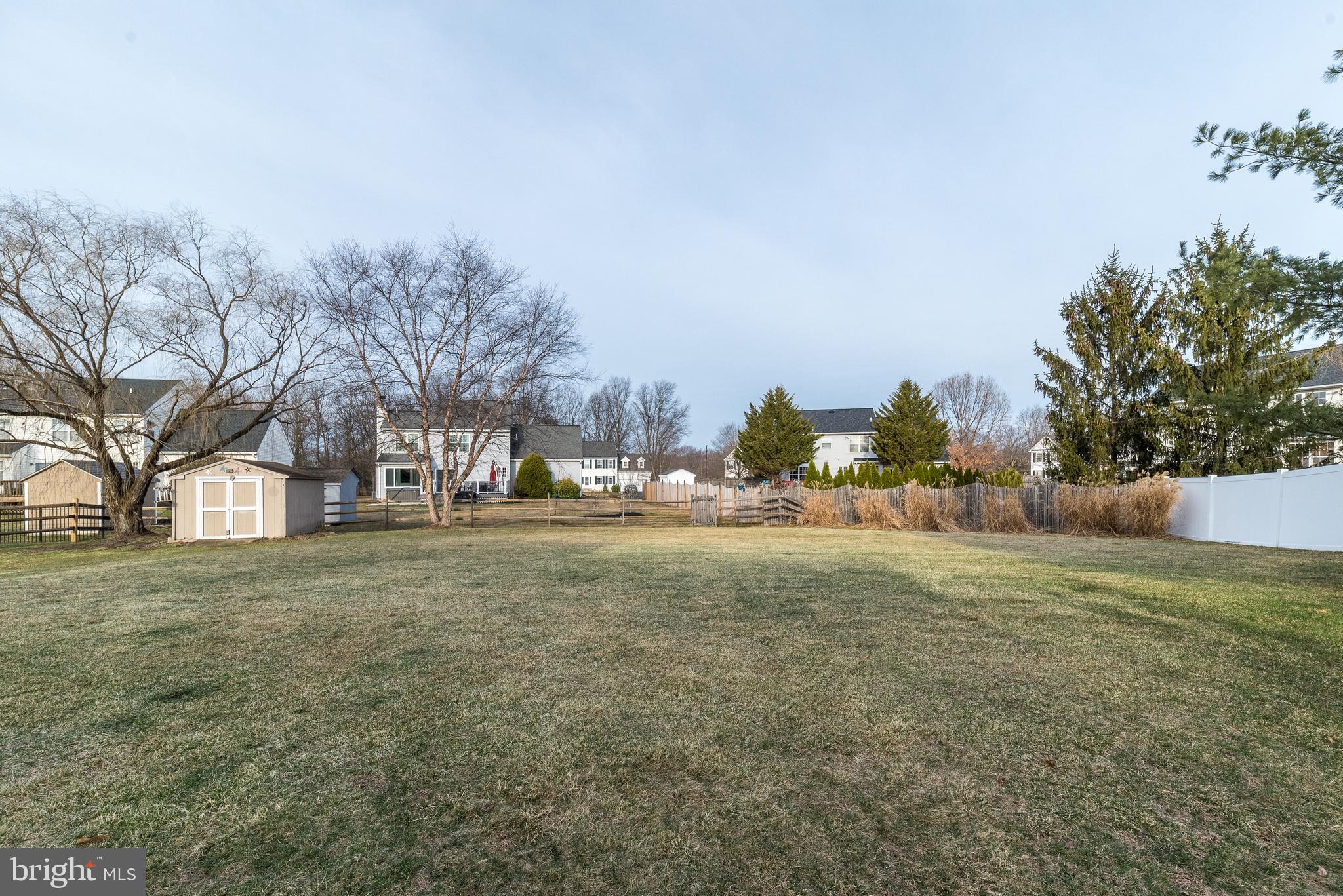 HUNTERS CROSSING - Residential