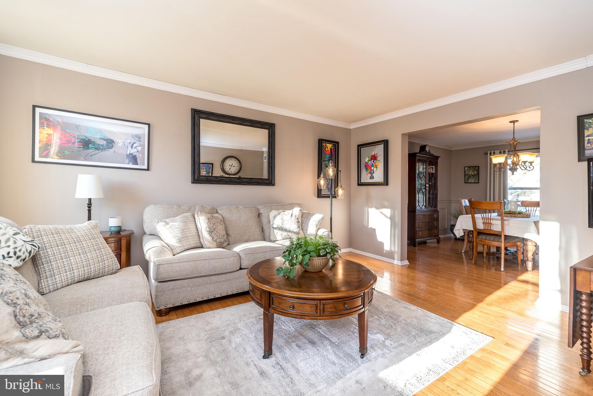 HUNTERS CROSSING - Residential