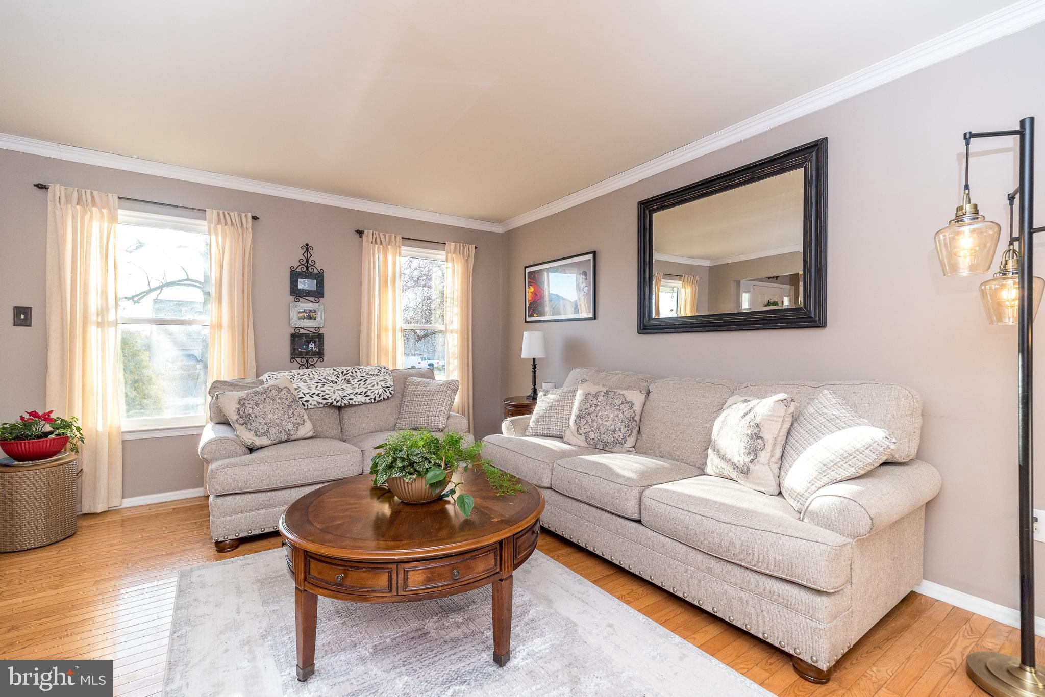 HUNTERS CROSSING - Residential