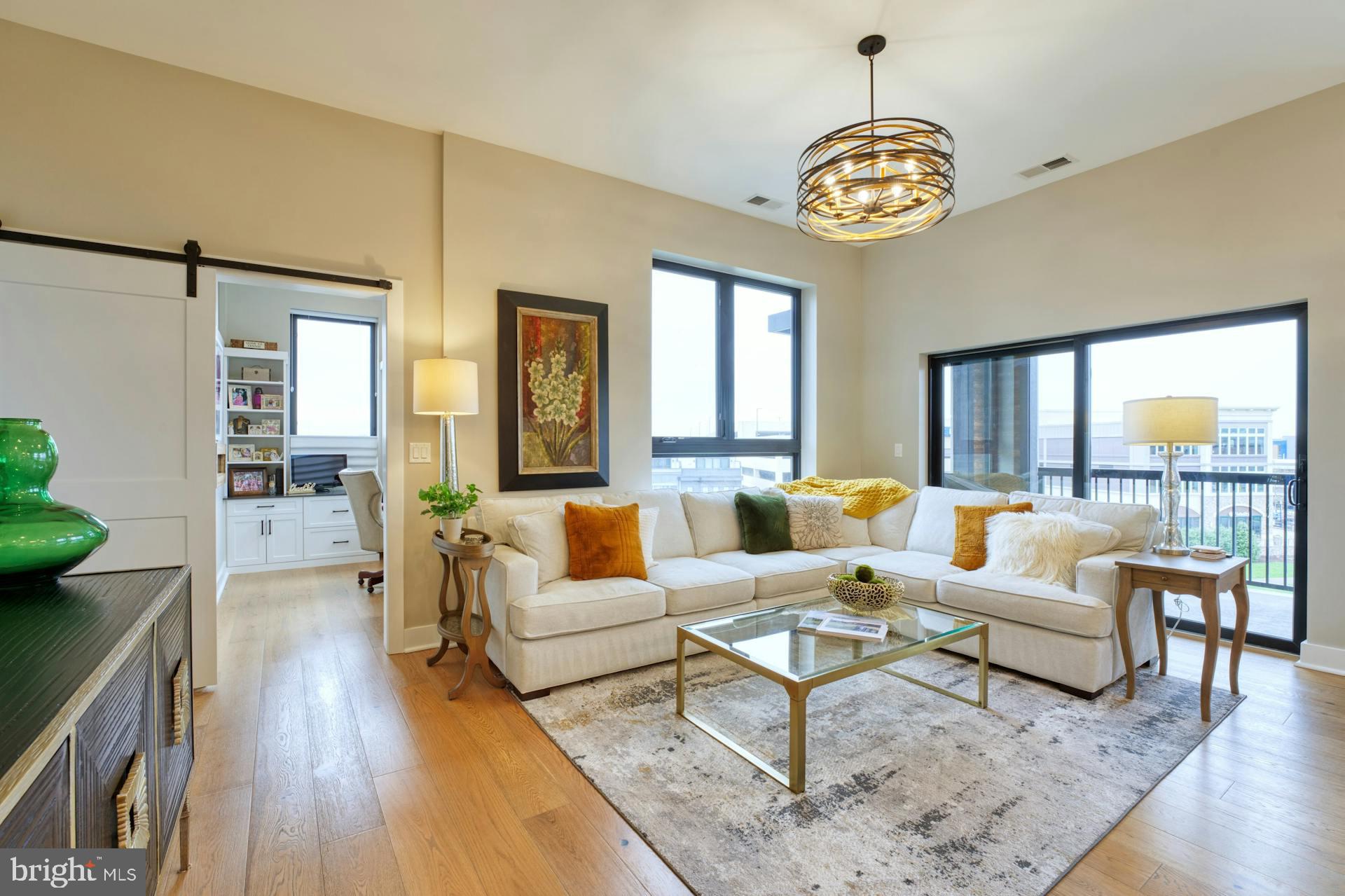 ONE LOUDOUN - Residential