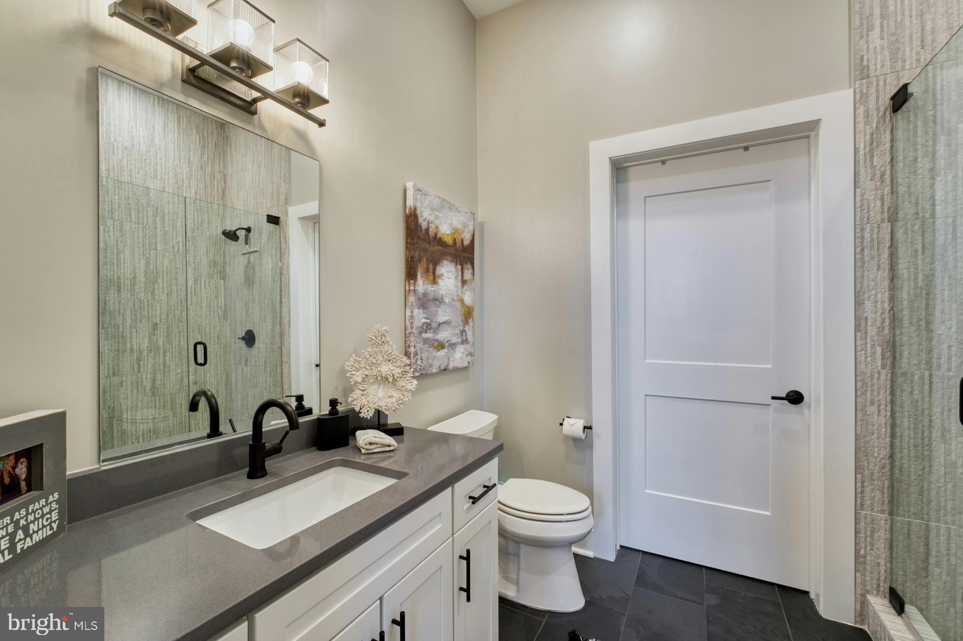 ONE LOUDOUN - Residential