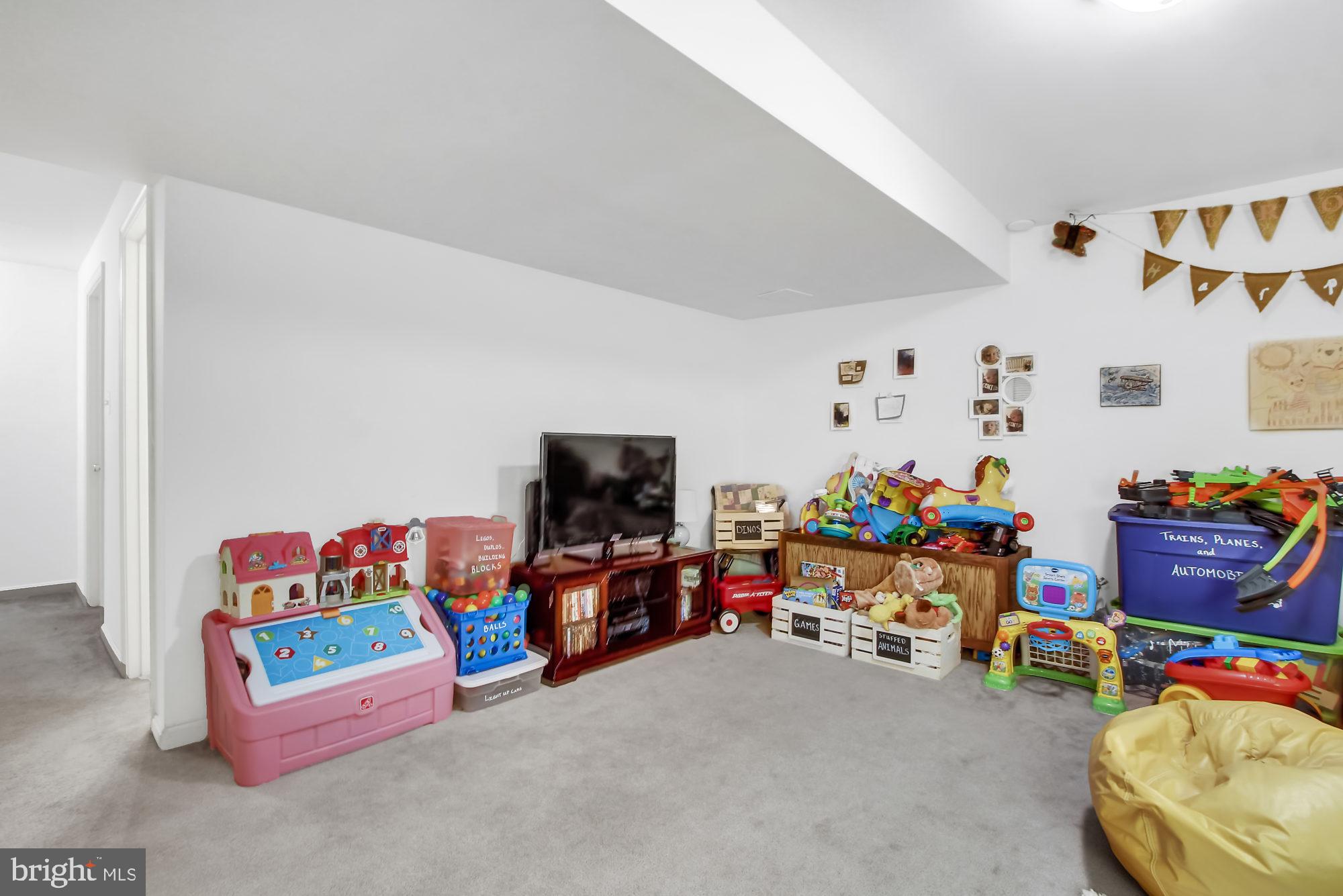 MENLENA VILLAGE - Residential