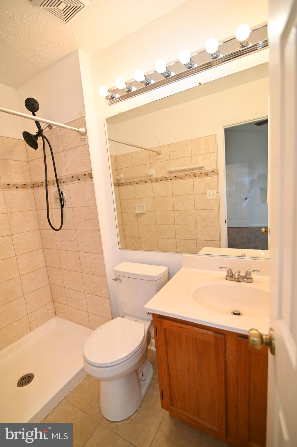 EVERGREEN ESTATES - Residential Lease