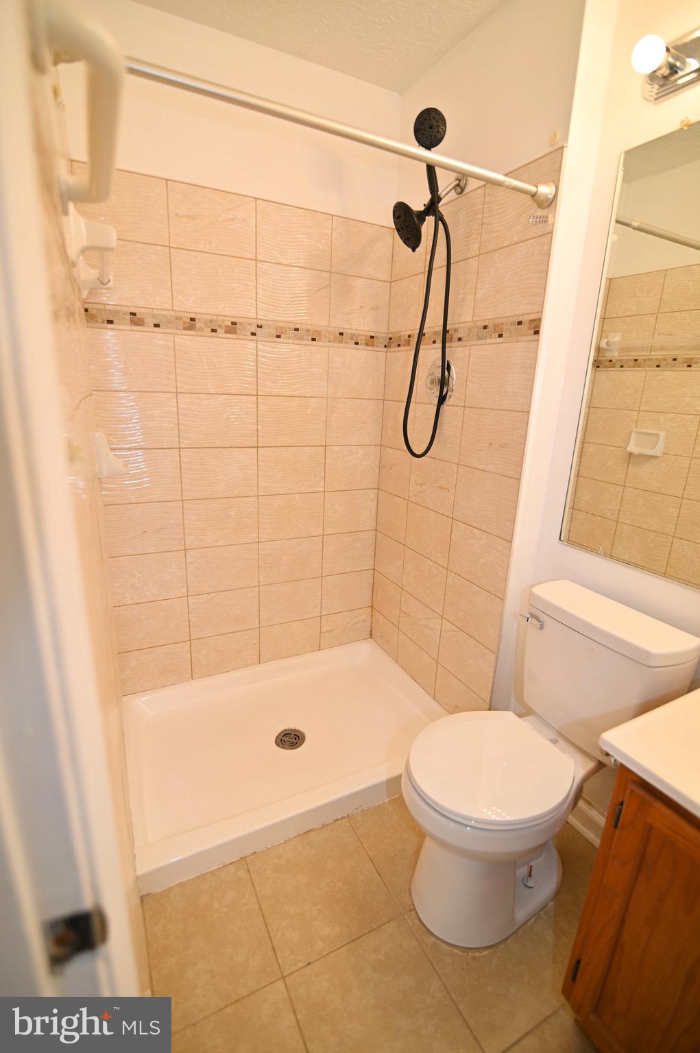 EVERGREEN ESTATES - Residential Lease