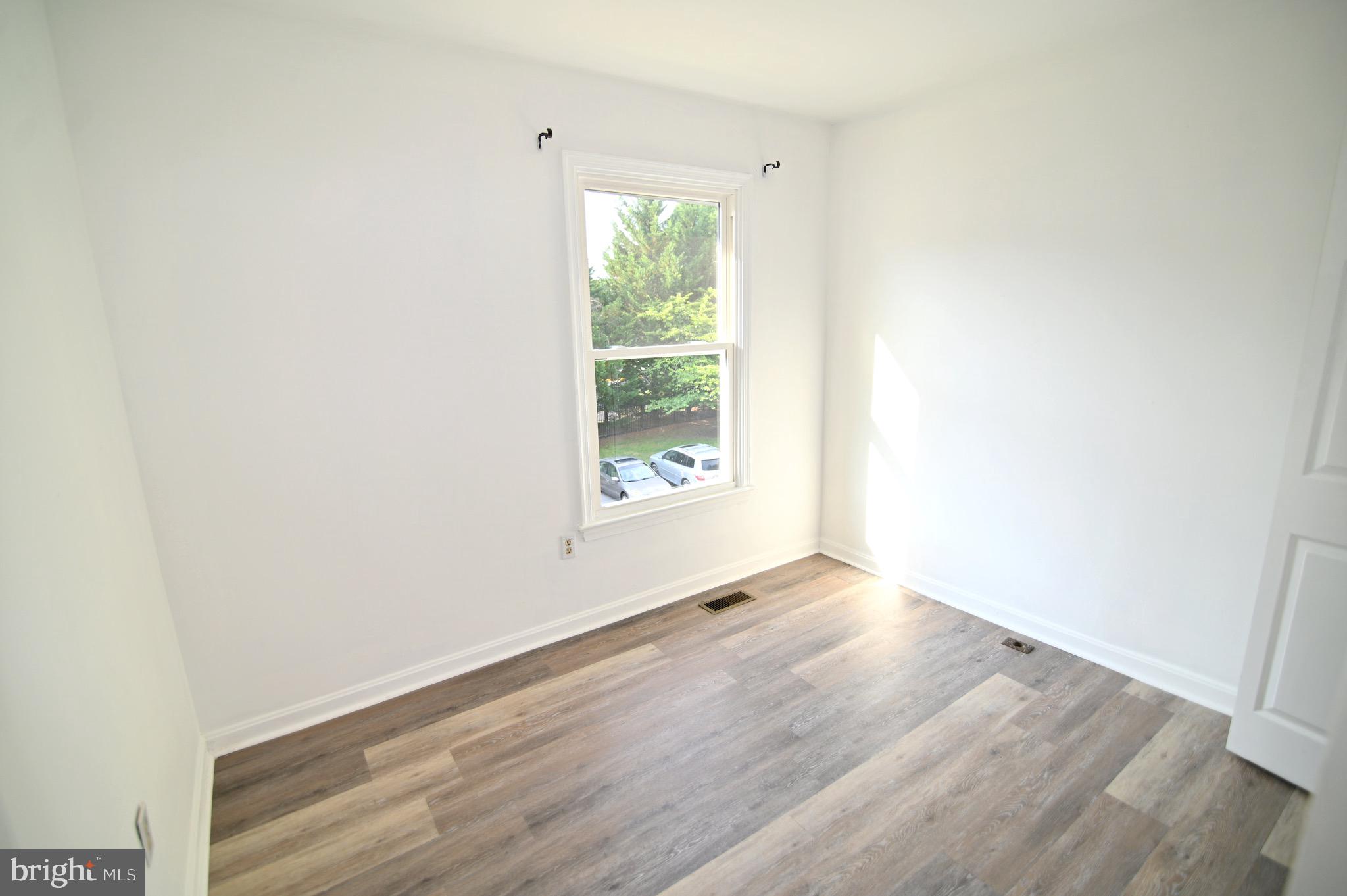 EVERGREEN ESTATES - Residential Lease