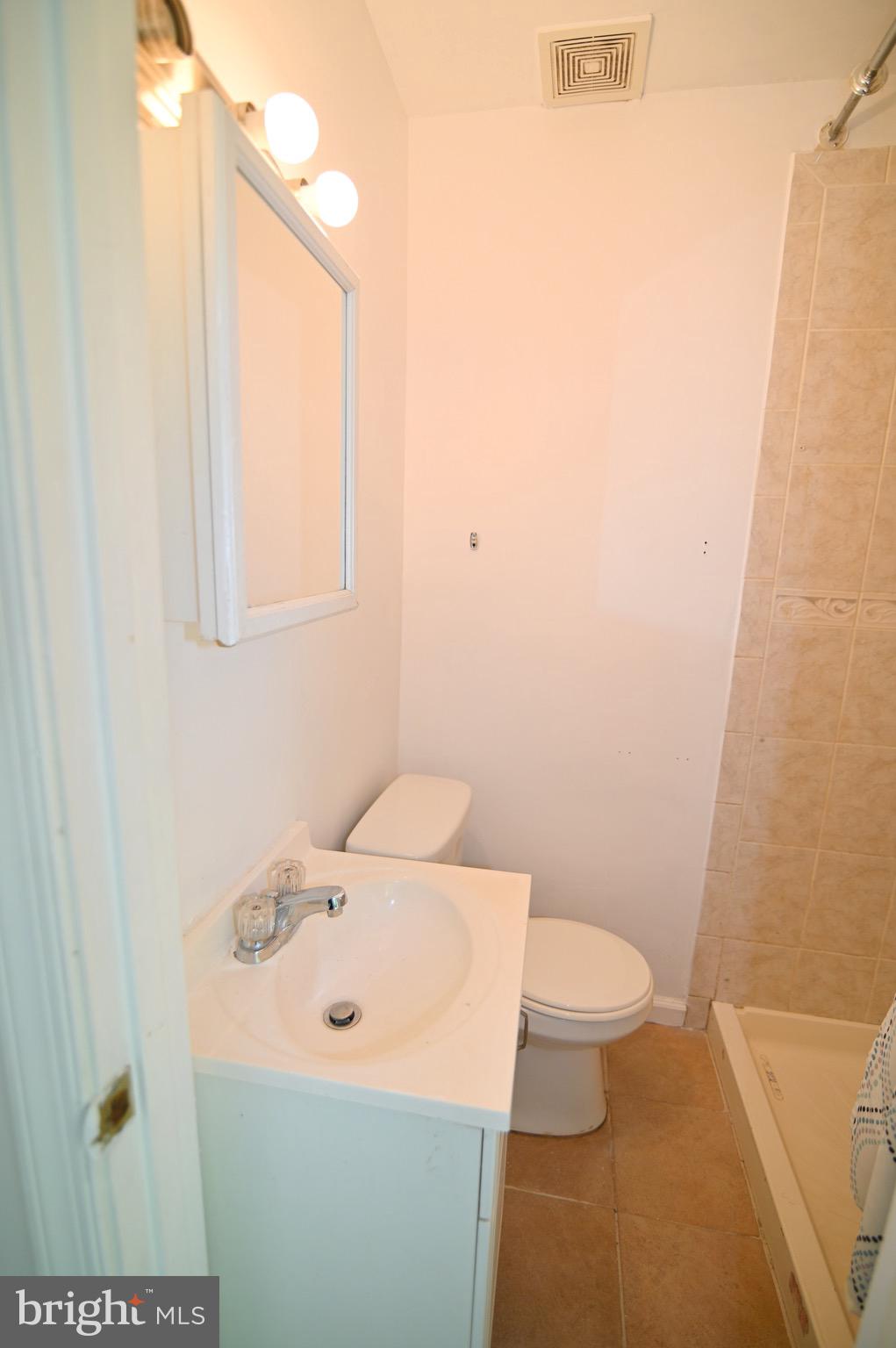 EVERGREEN ESTATES - Residential Lease