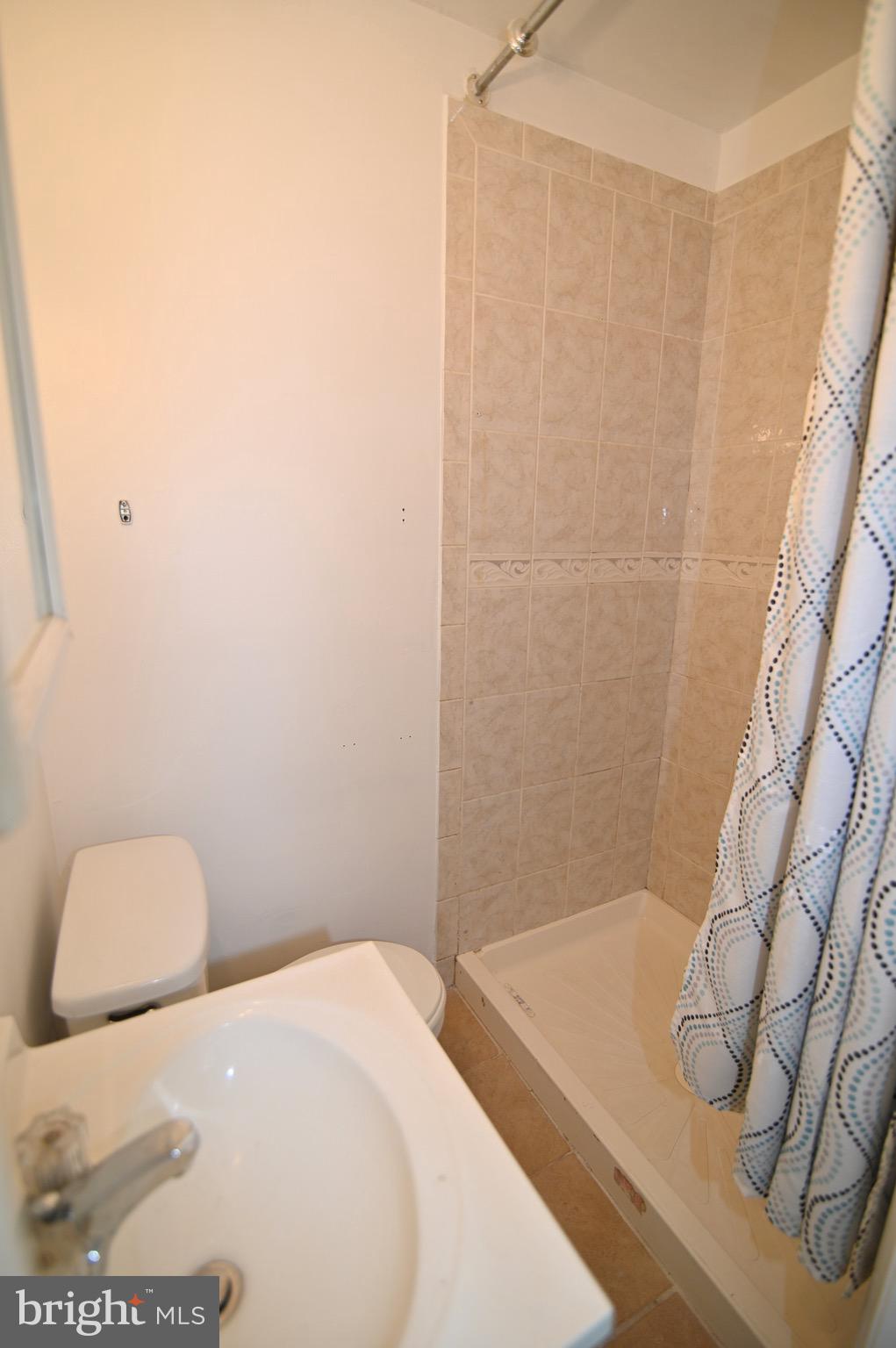 EVERGREEN ESTATES - Residential Lease