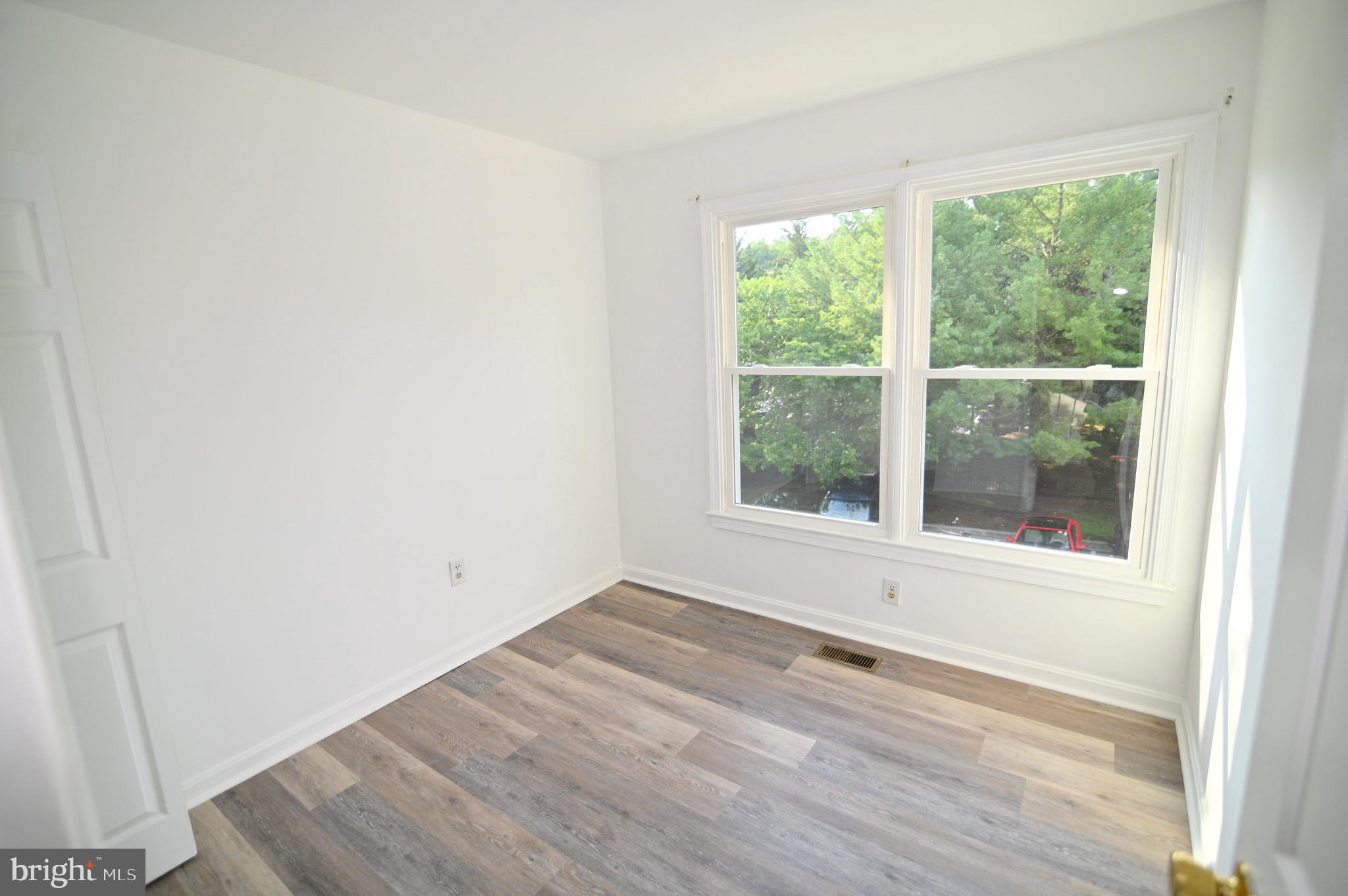 EVERGREEN ESTATES - Residential Lease