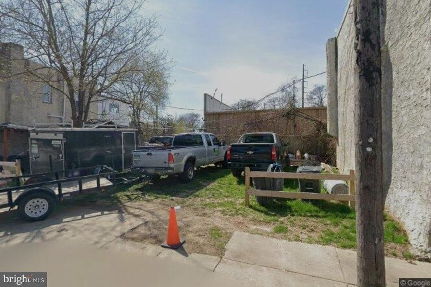 CXM2 LOTS FOR SALE!!!!!!
Great opportunity for a profitable development, including a mixed-use building with storefronts on the ground floor and apartments above, a house, small apartment building, or community-oriented commercial use.