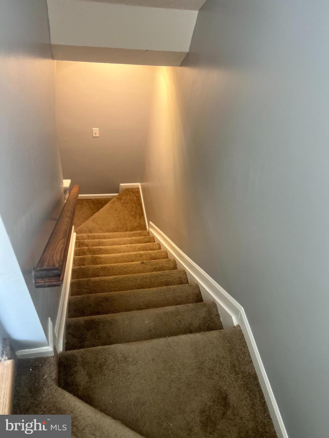 PARKVIEW TRAIL - Residential Lease