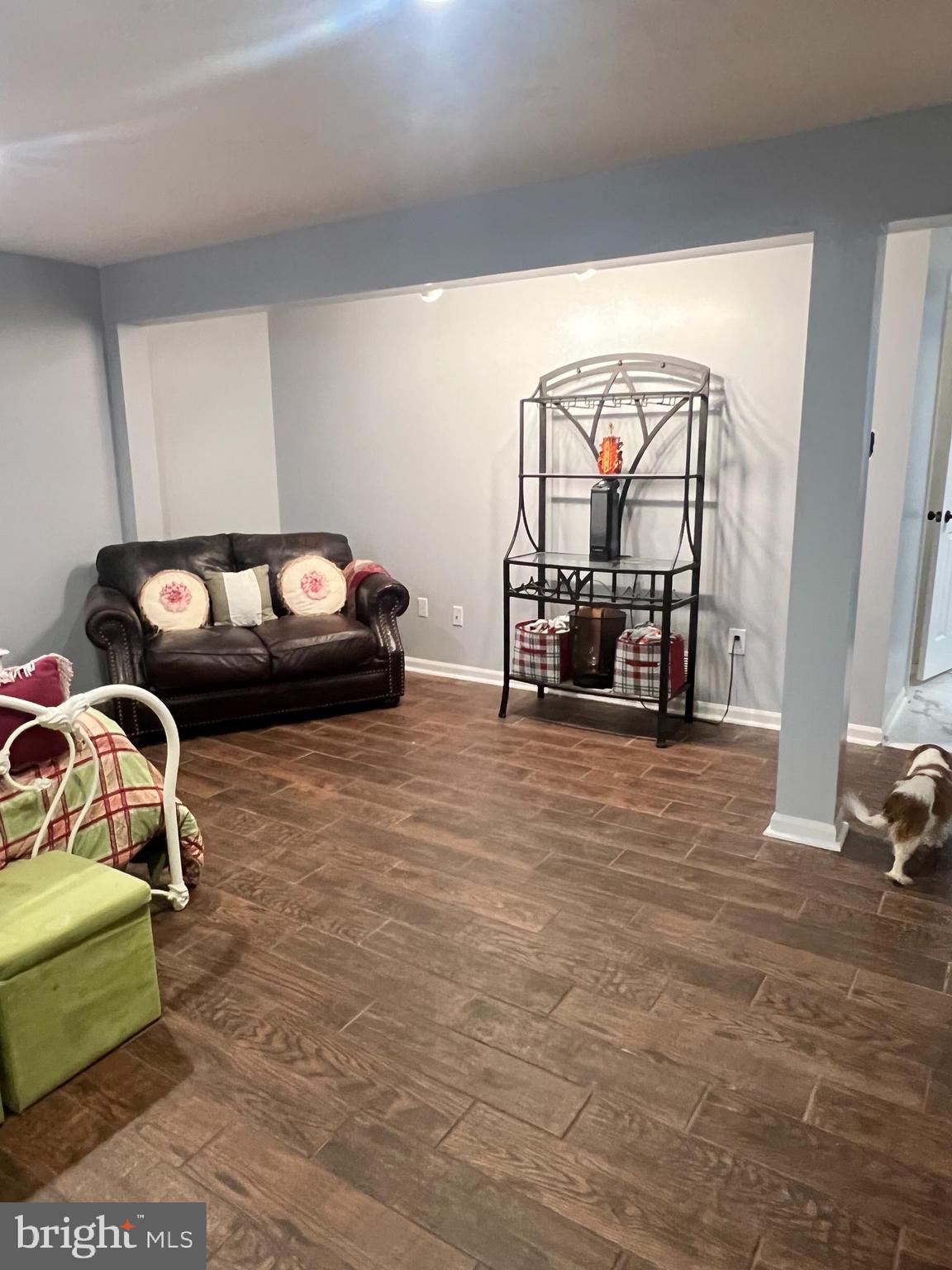 PARKVIEW TRAIL - Residential Lease