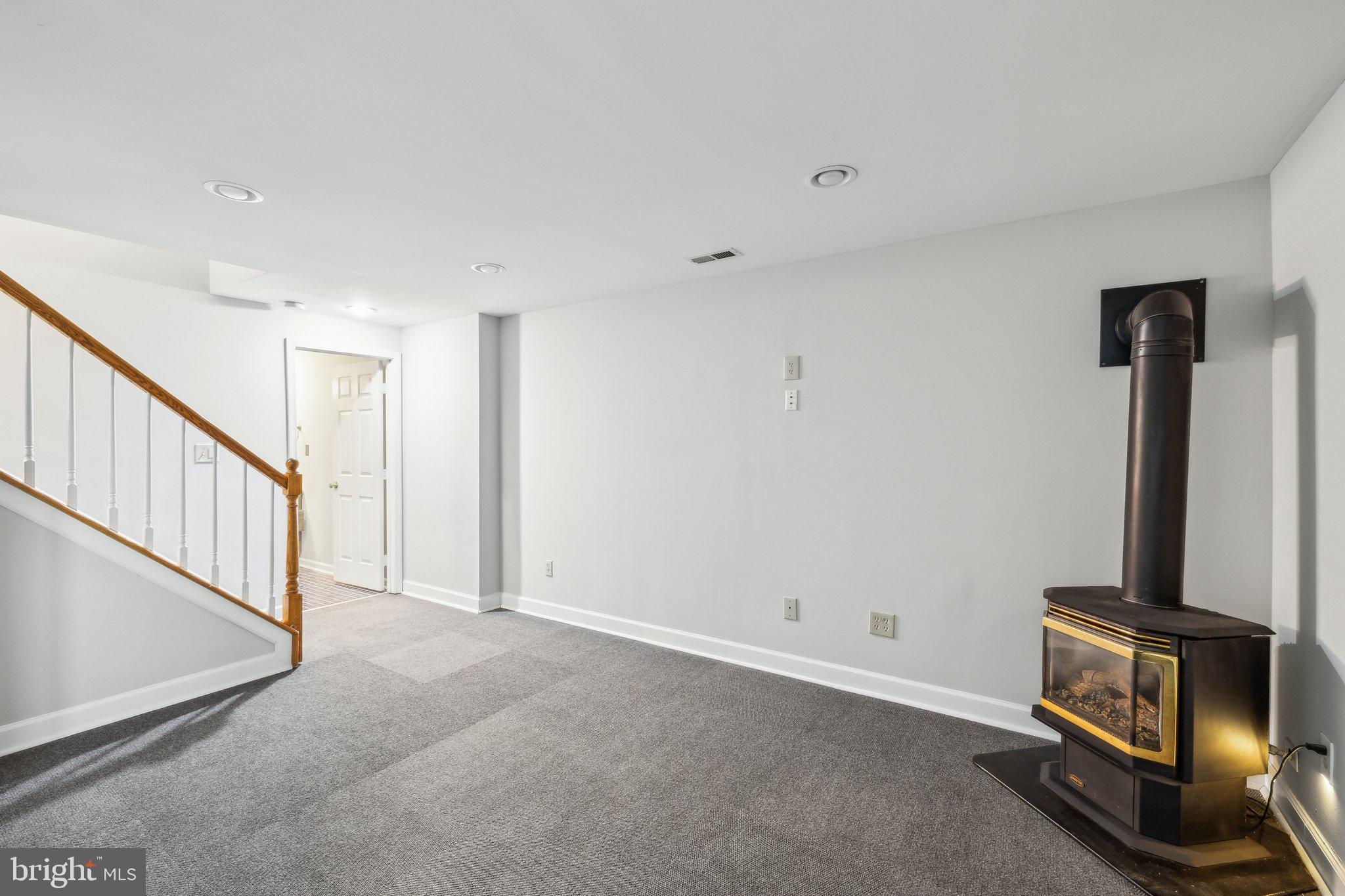 ST GEORGES ESTATES - Residential Lease