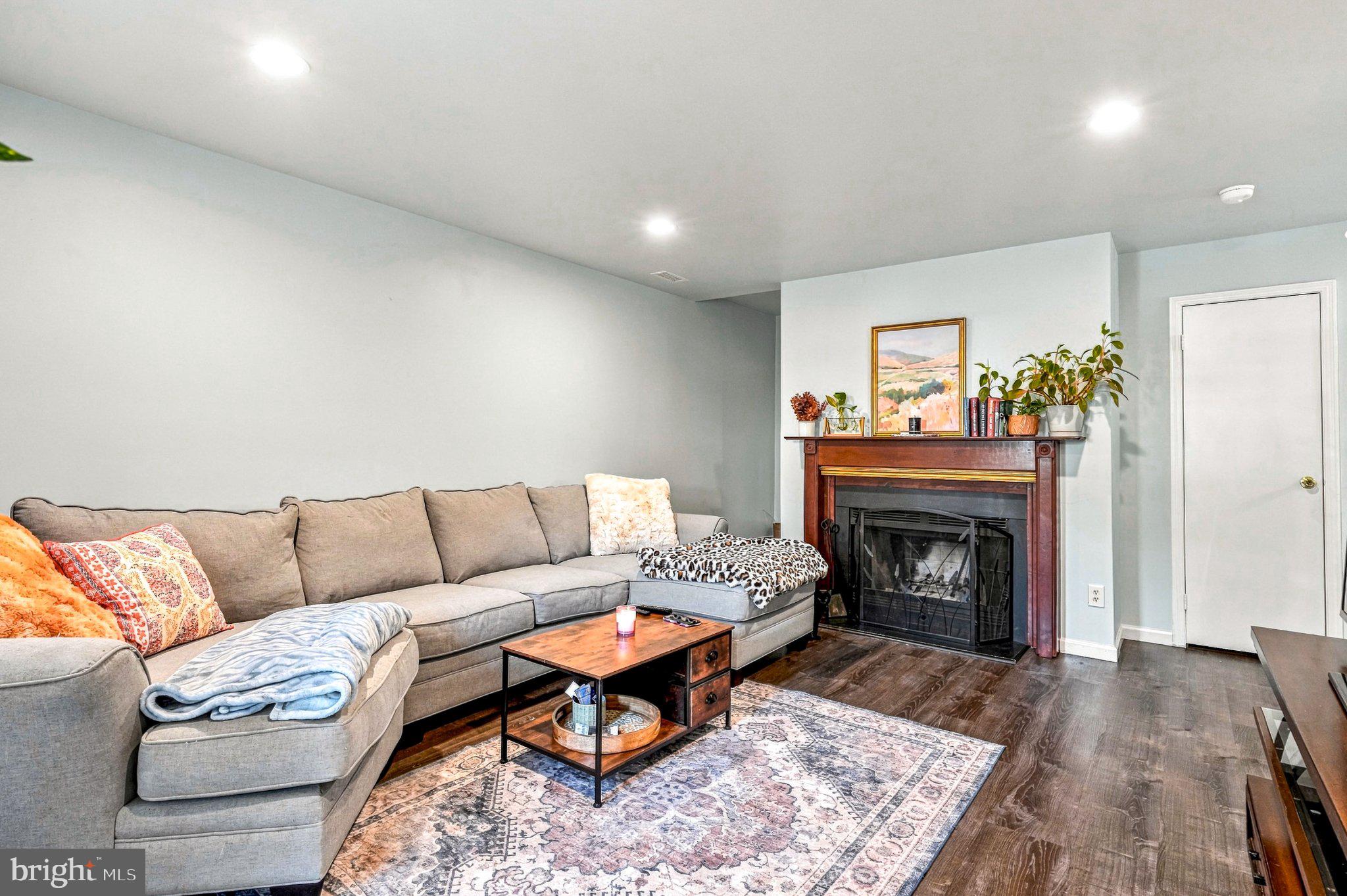 2174 HARBOUR DRIVE BUILDING 34