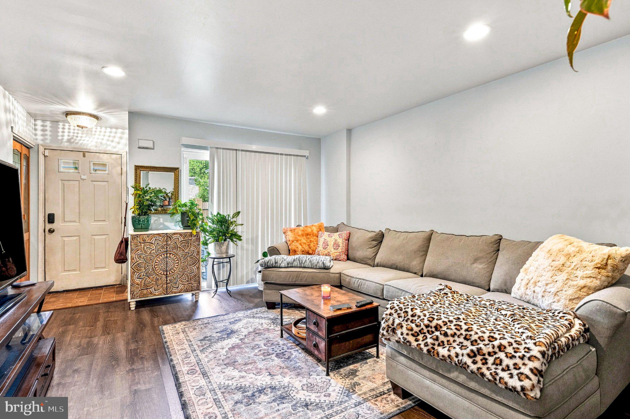 2174 HARBOUR DRIVE BUILDING 34