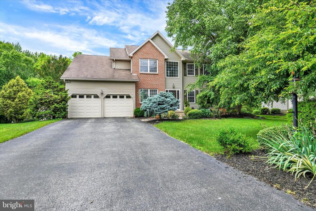 Photo of 857 Willow Ridge Court, YORK, PA 17404 (MLS # PAYK2084644)