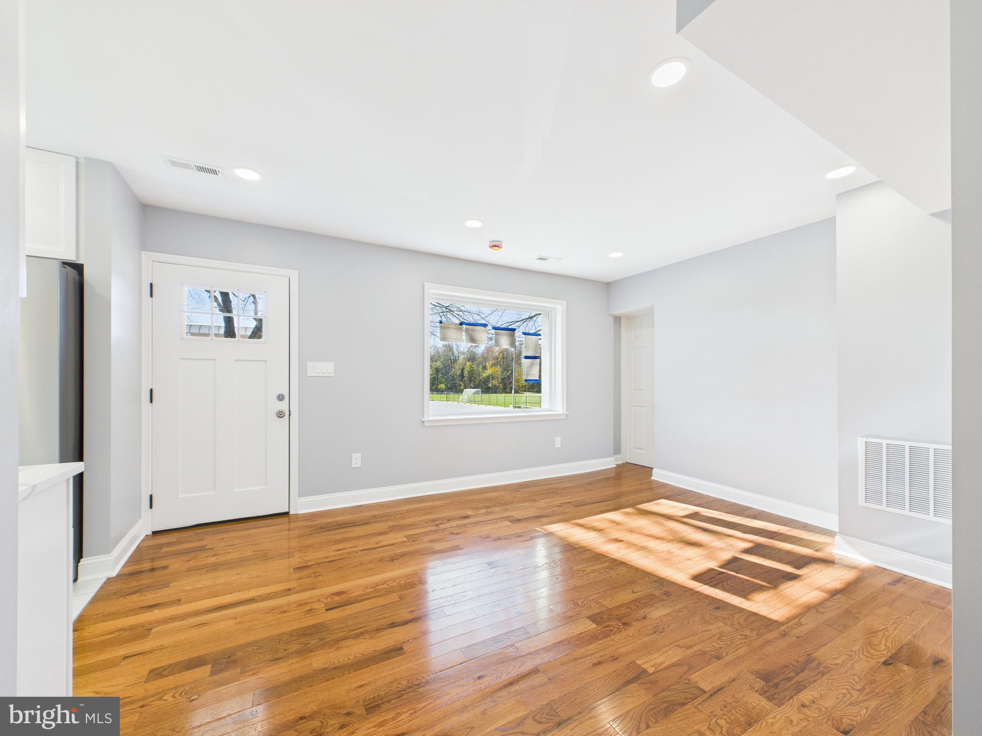 LAKELAND - Residential