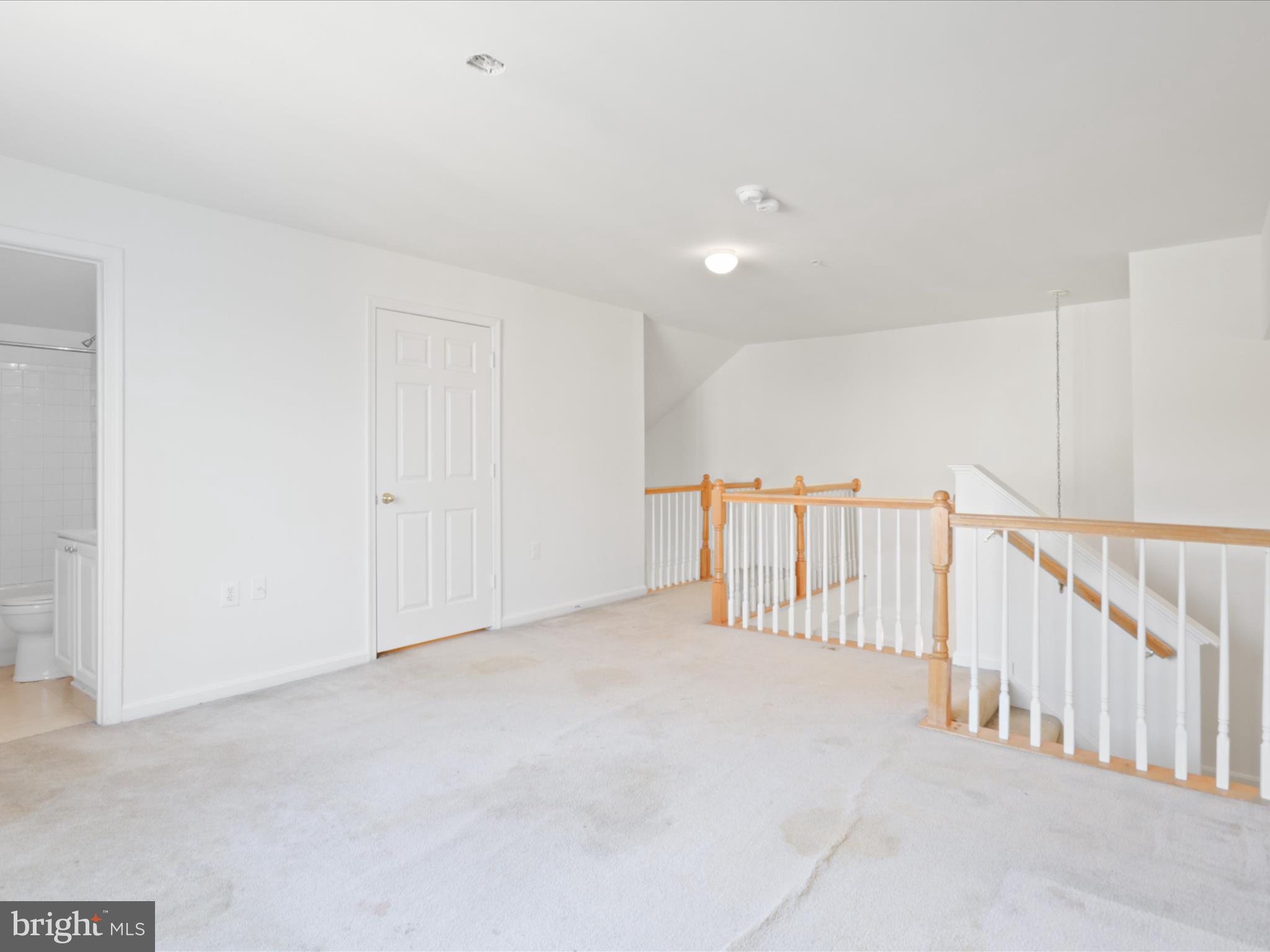 WOODLAND LAKE CONDO - Residential