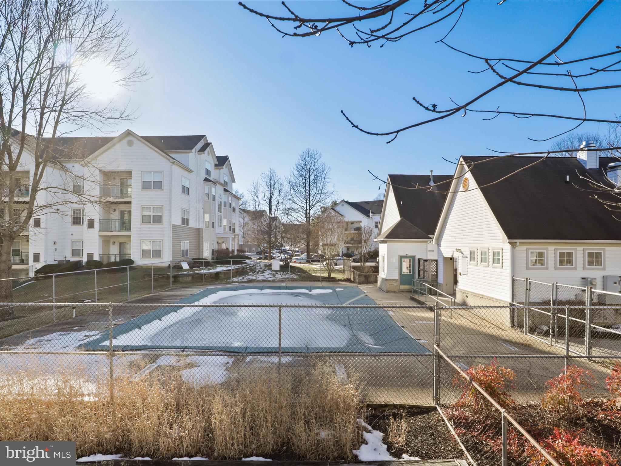 WOODLAND LAKE CONDO - Residential