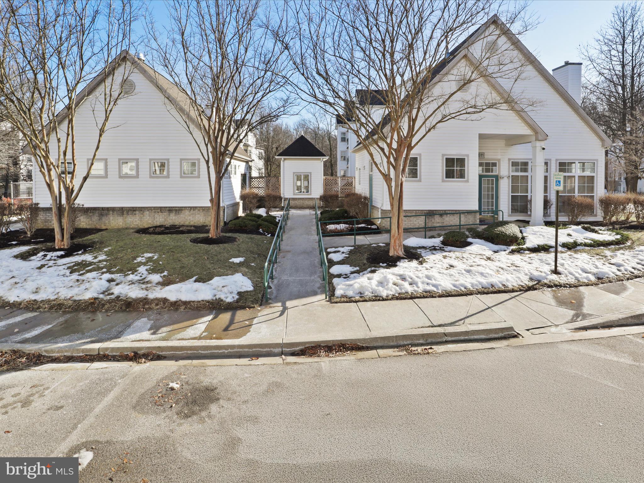 WOODLAND LAKE CONDO - Residential