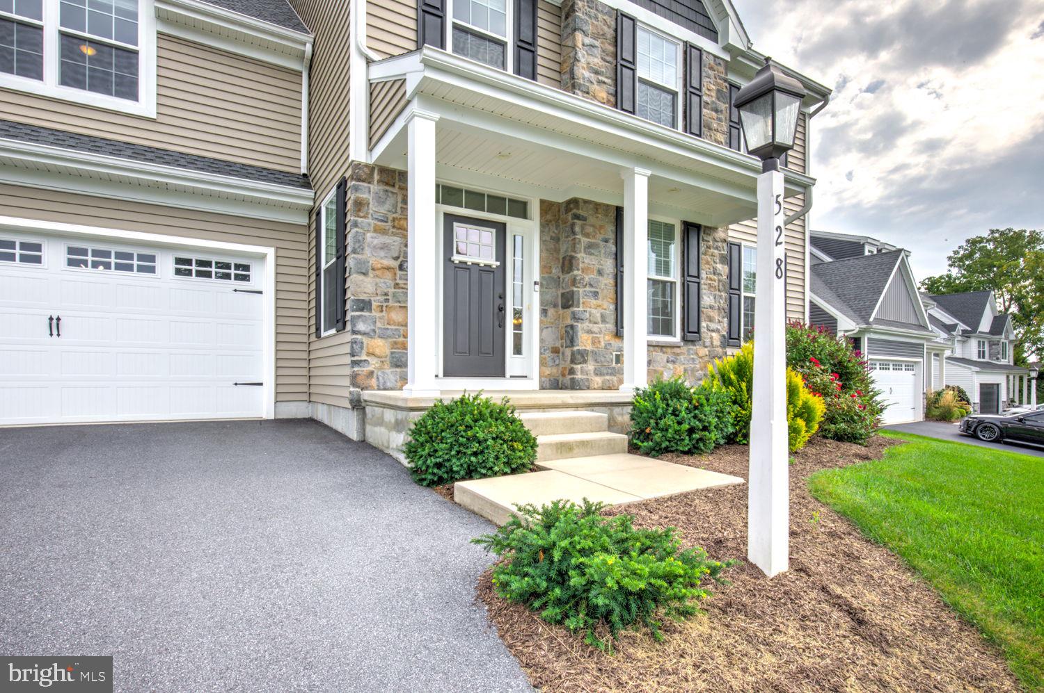 528 SPRING HOLLOW DRIVE