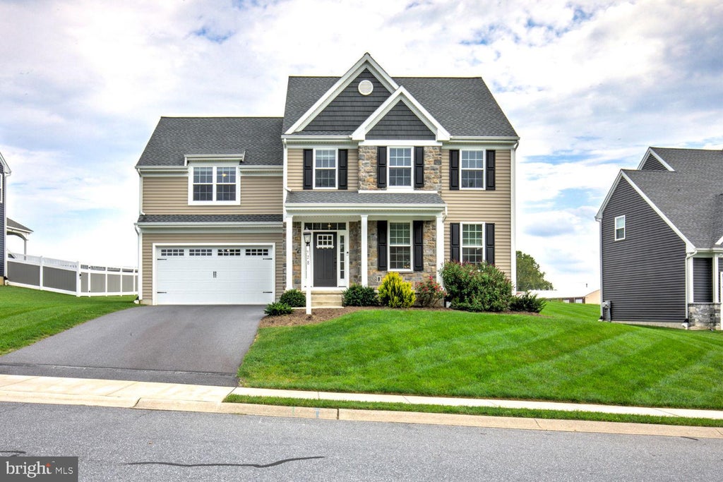 Photo of 528 Spring Hollow Drive, NEW HOLLAND, PA 17557 (MLS # PALA2094162)