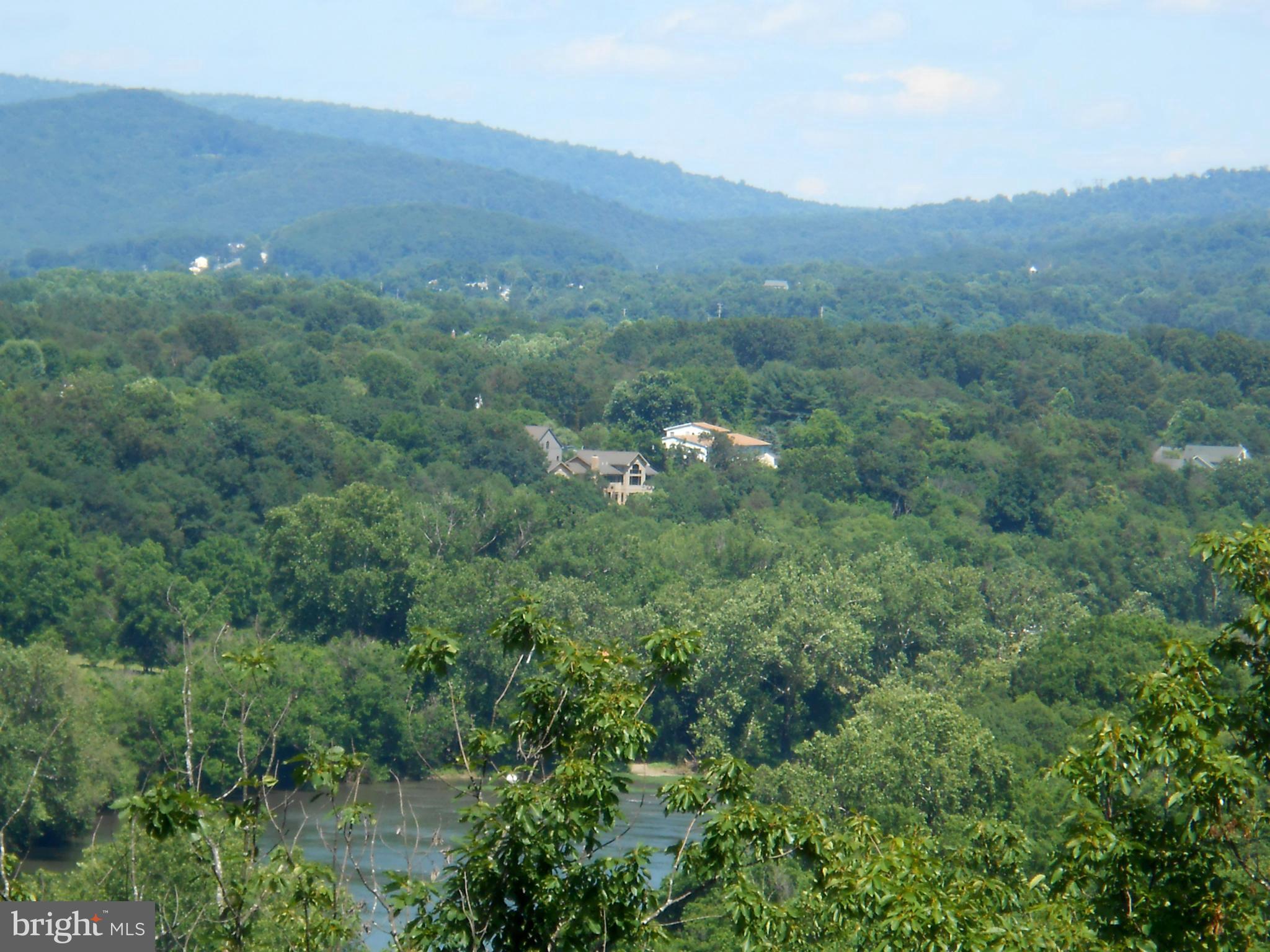 SOUTH RIVER ESTATES - Land