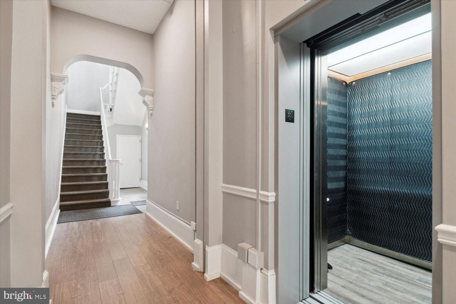 WASHINGTON SQ WEST - Residential