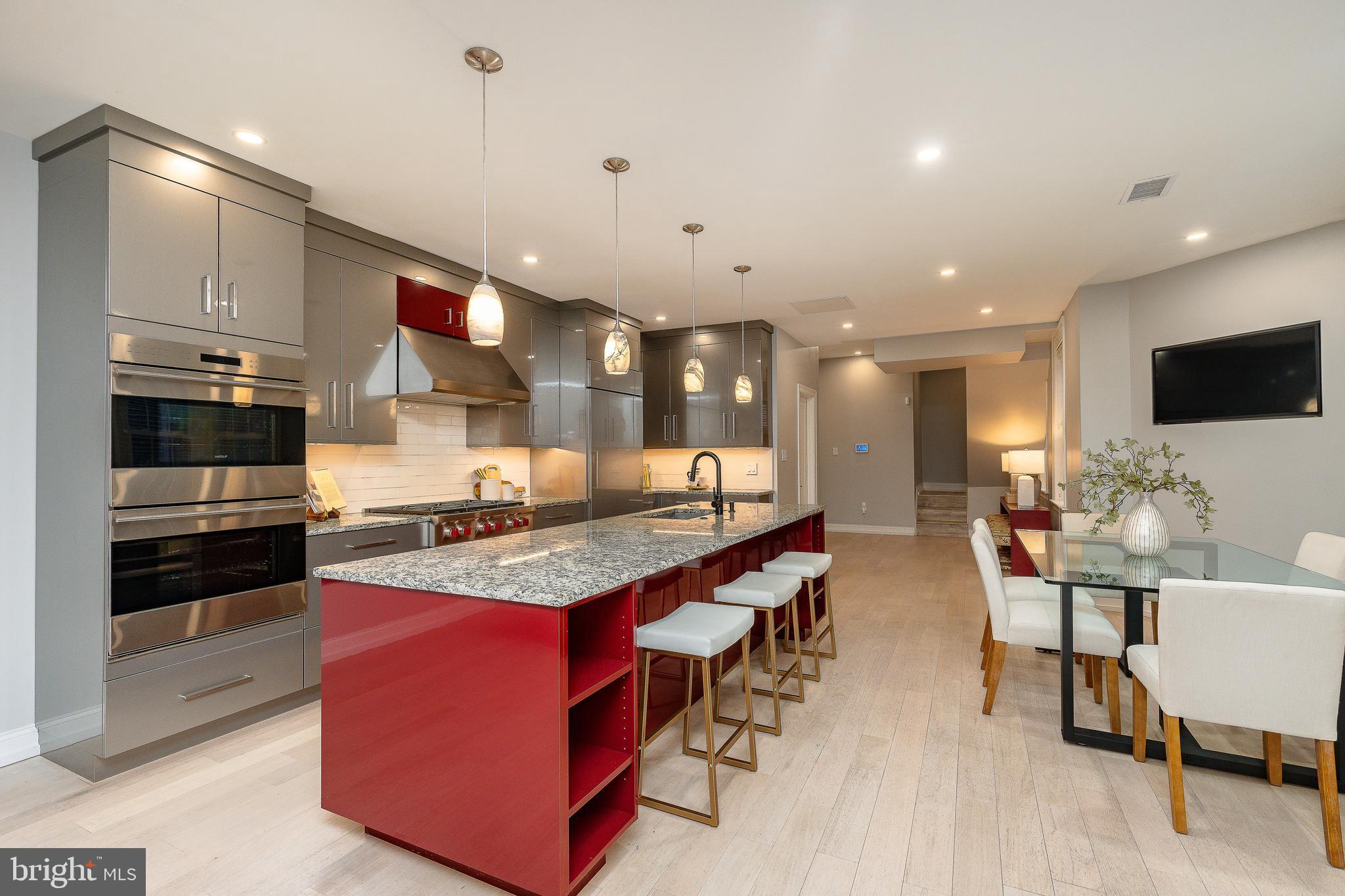 908 SPRUCE STREET 10 10