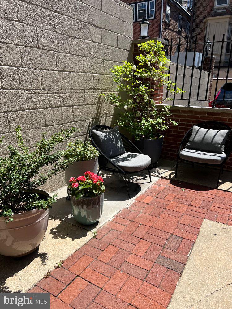 WASHINGTON SQ WEST - Residential