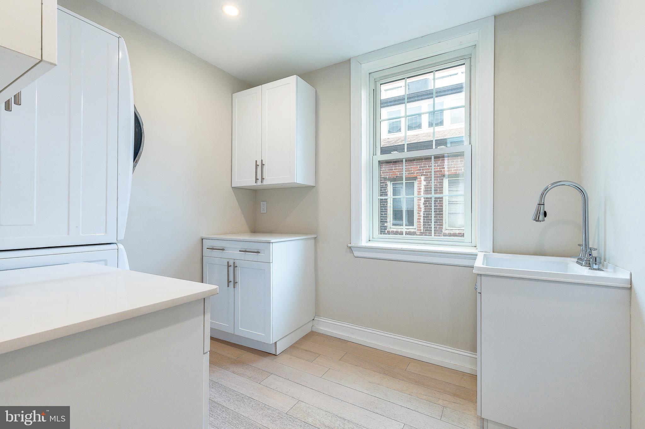 WASHINGTON SQ WEST - Residential