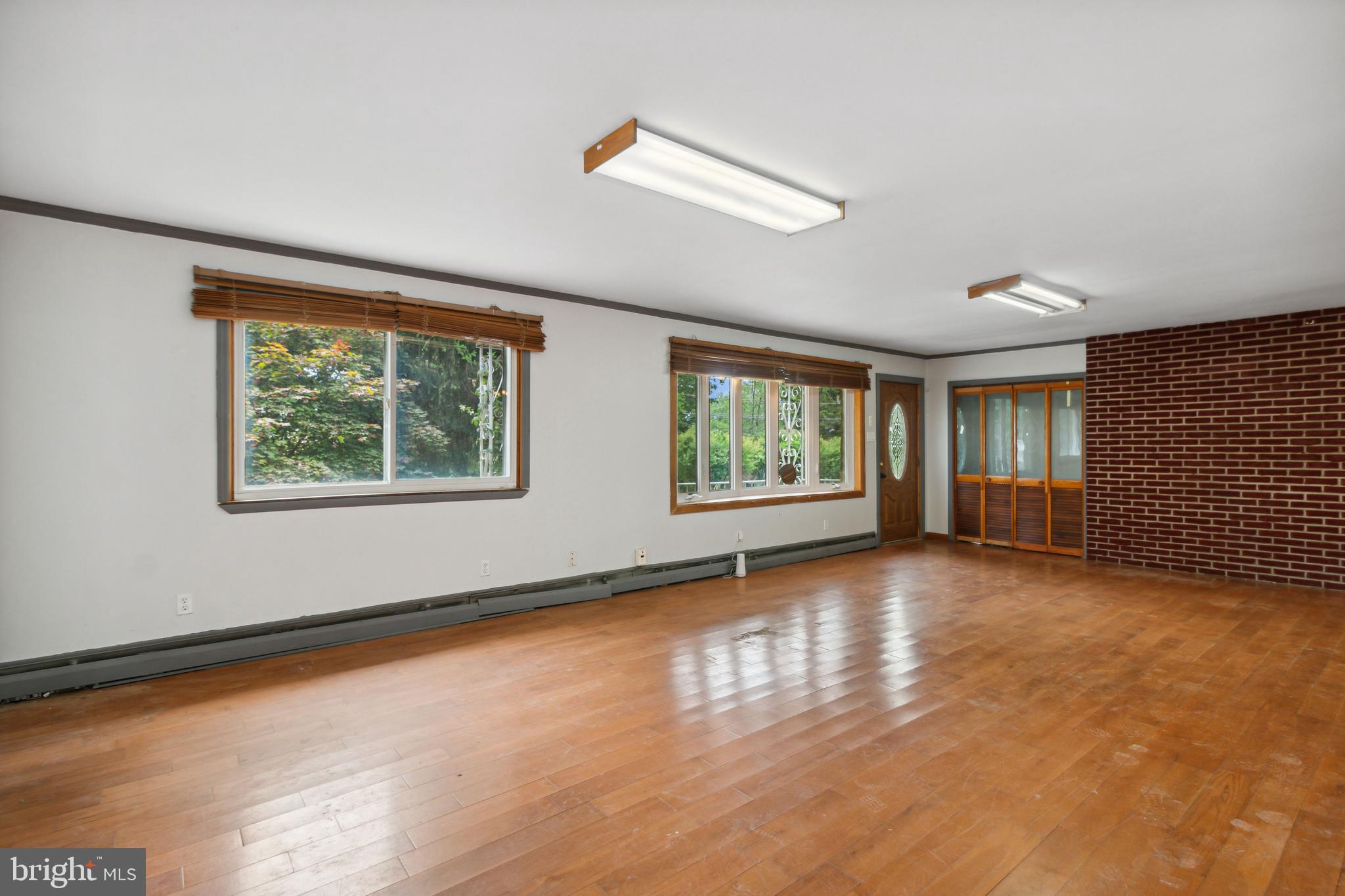 CROYDON ACRES - Residential