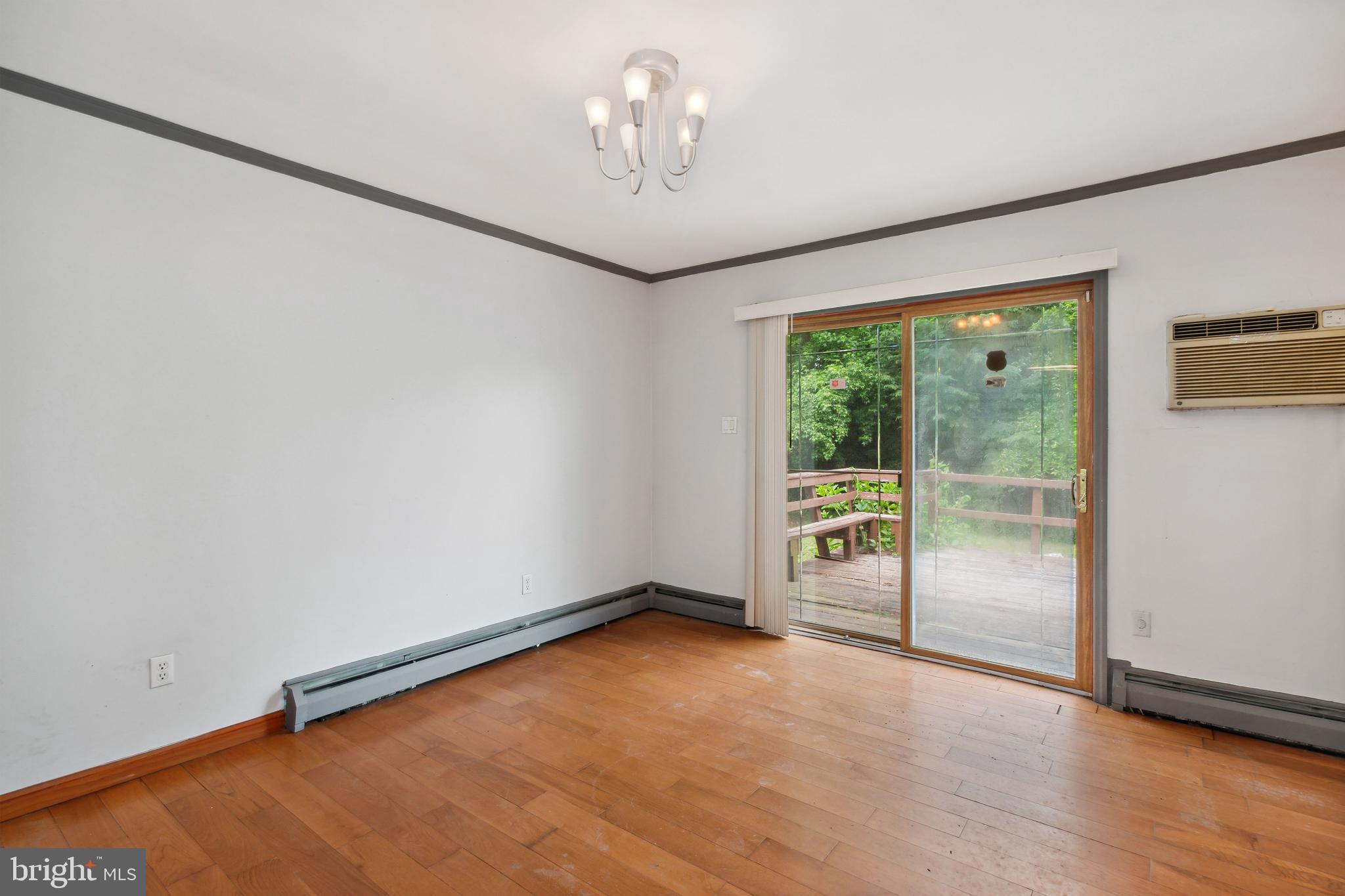 CROYDON ACRES - Residential