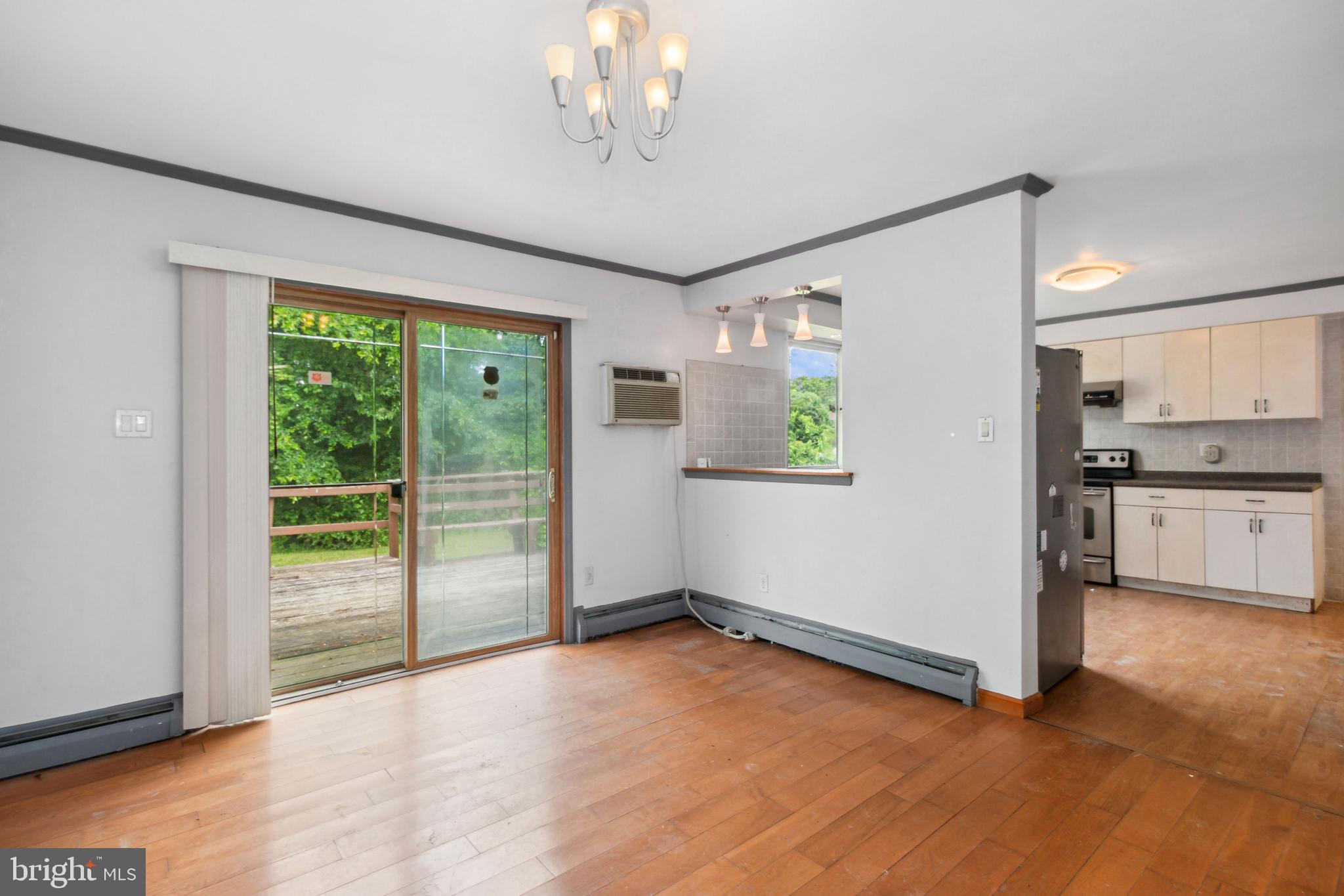 CROYDON ACRES - Residential