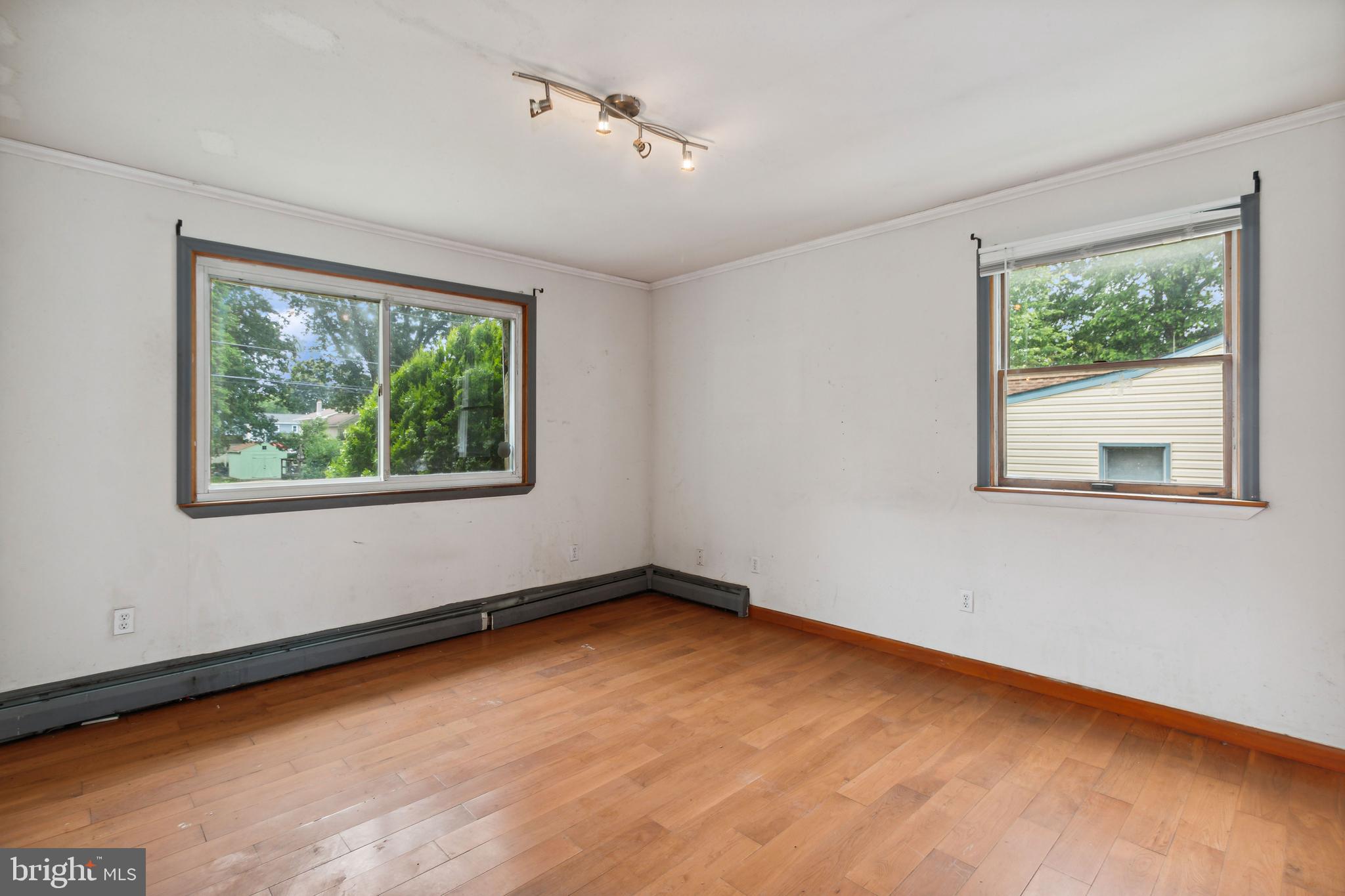 CROYDON ACRES - Residential