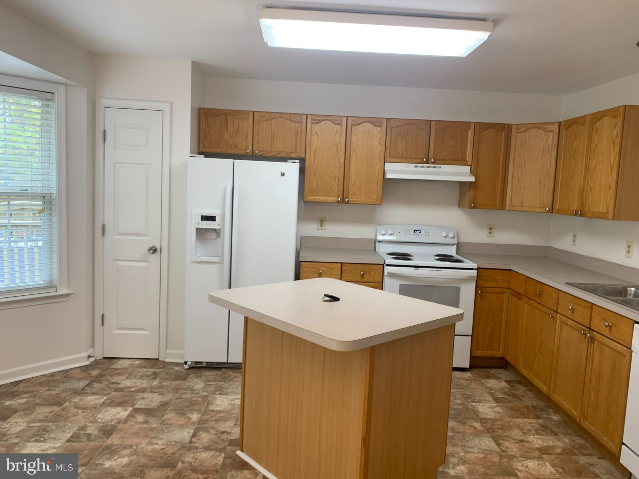 LAUREL RIDGE - Residential Lease