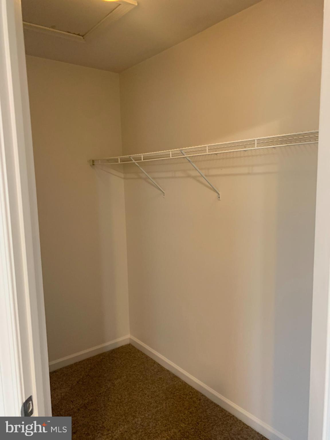 LAUREL RIDGE - Residential Lease