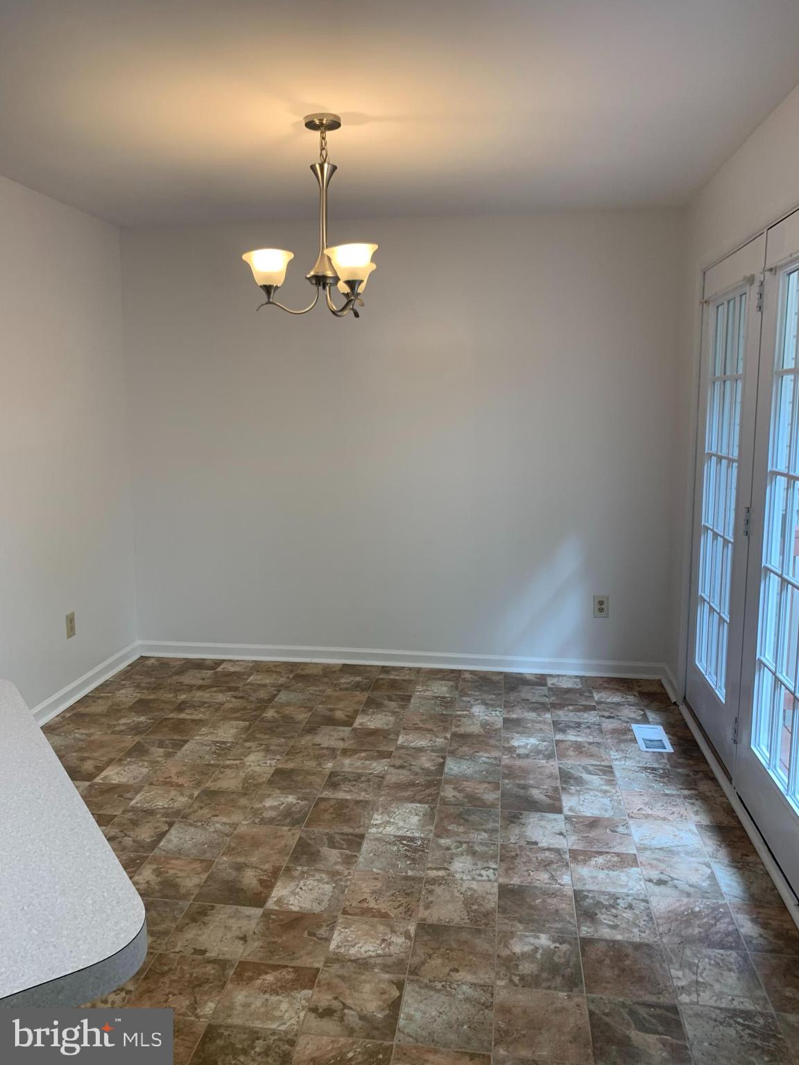 LAUREL RIDGE - Residential Lease