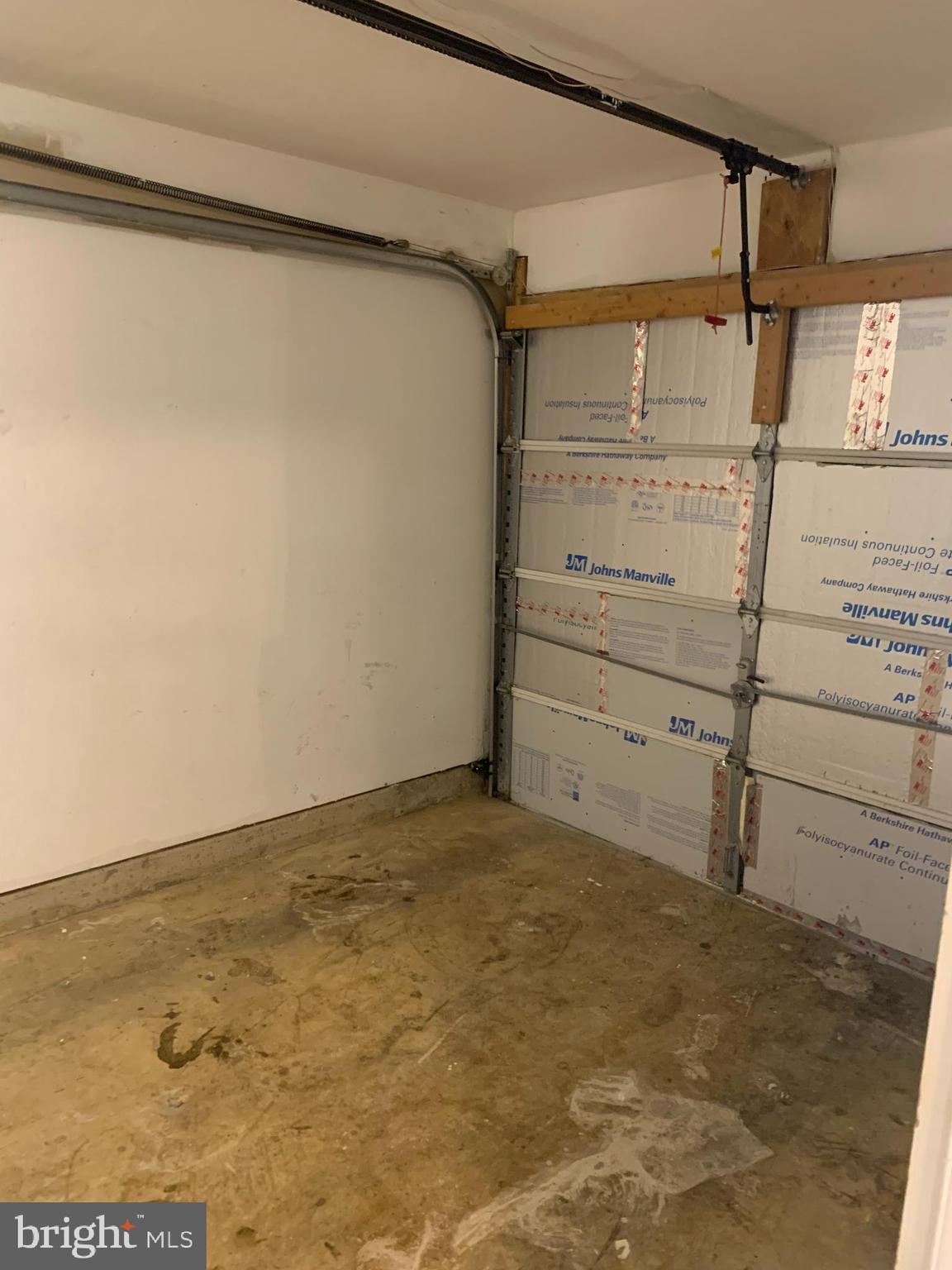 LAUREL RIDGE - Residential Lease