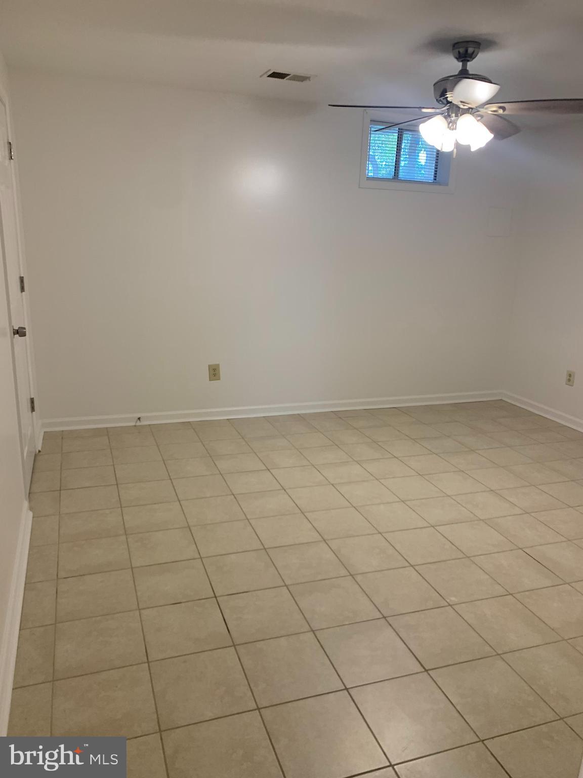 LAUREL RIDGE - Residential Lease