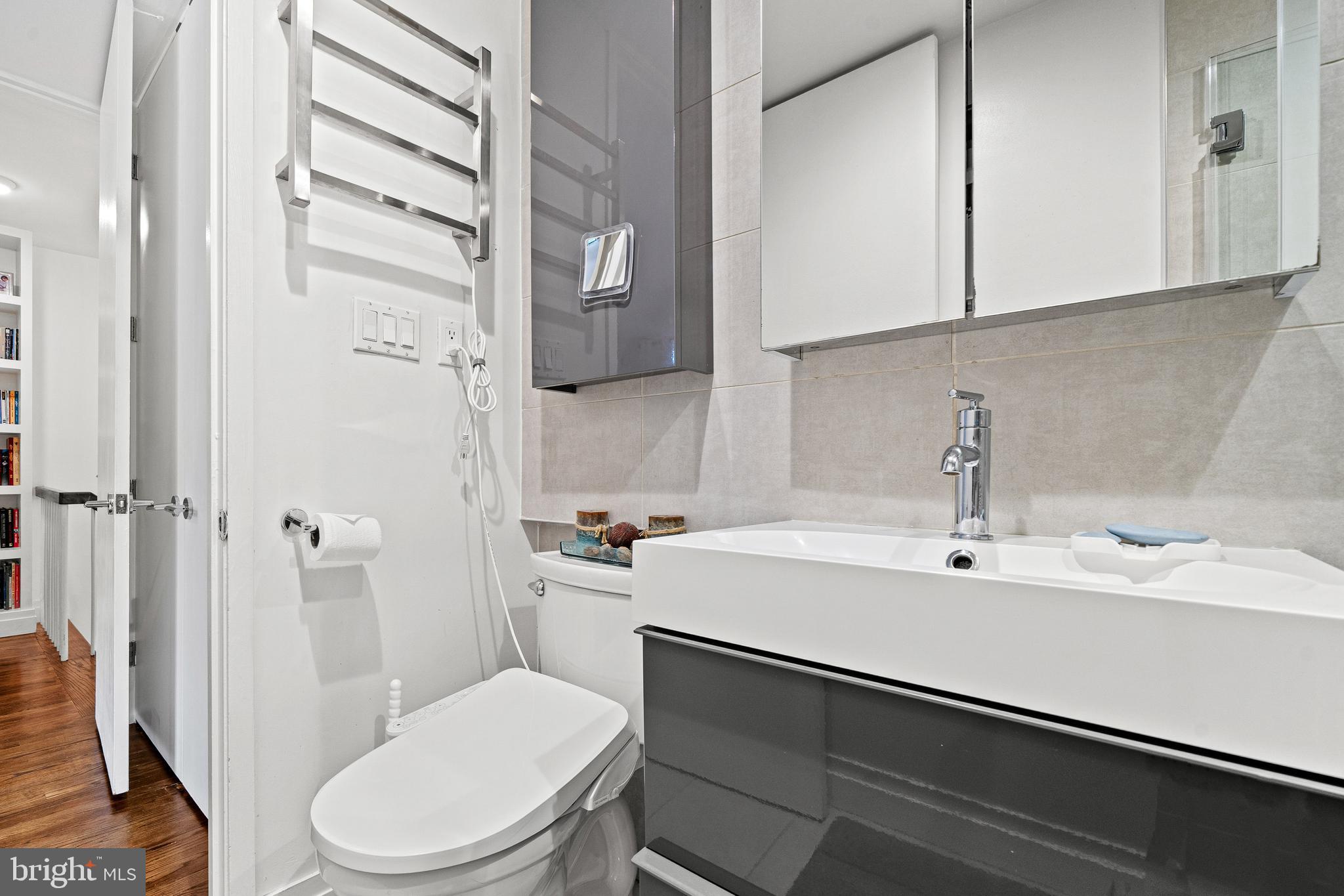 LAKE ANNE OF RESTON - Residential