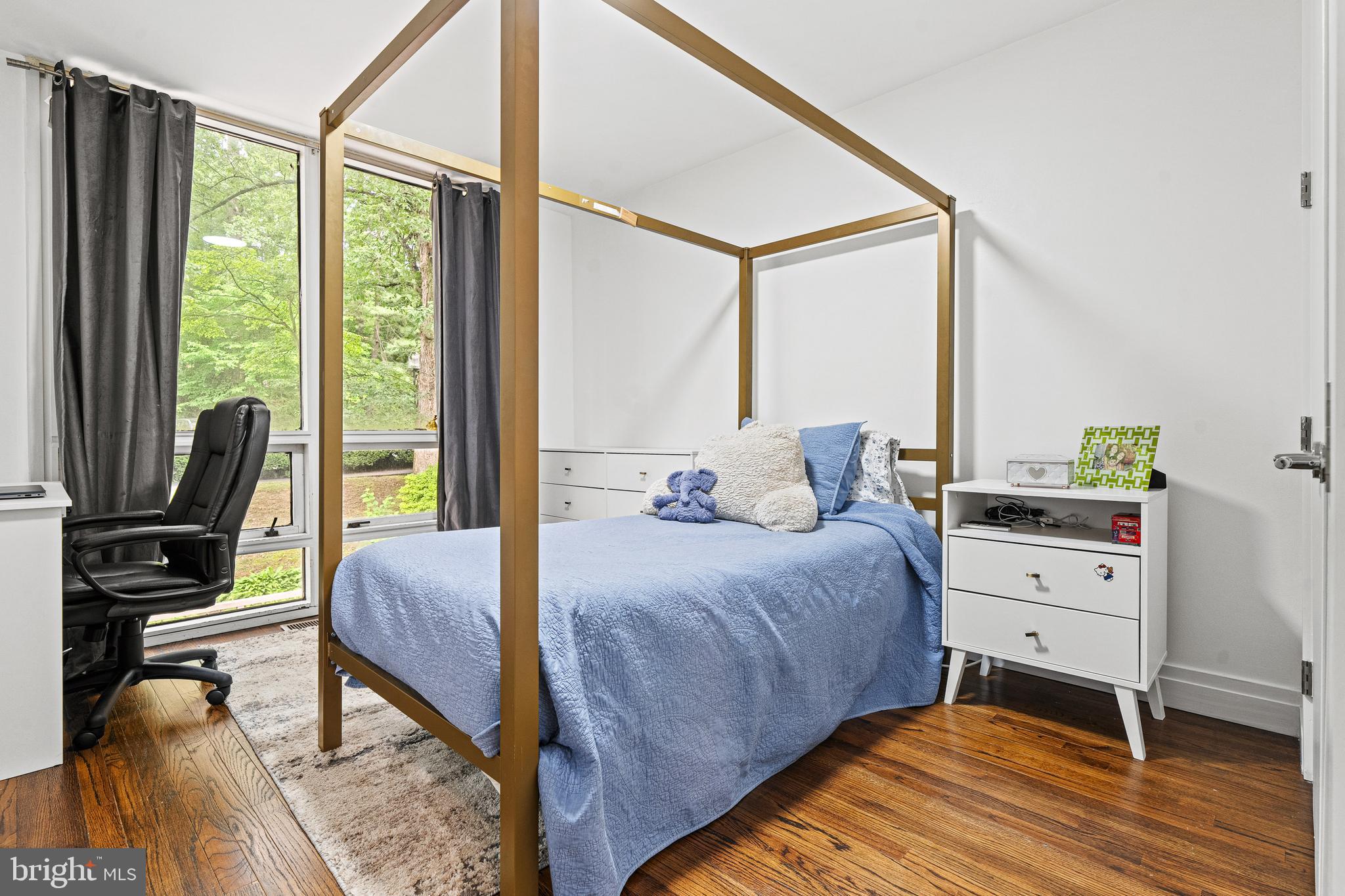 LAKE ANNE OF RESTON - Residential