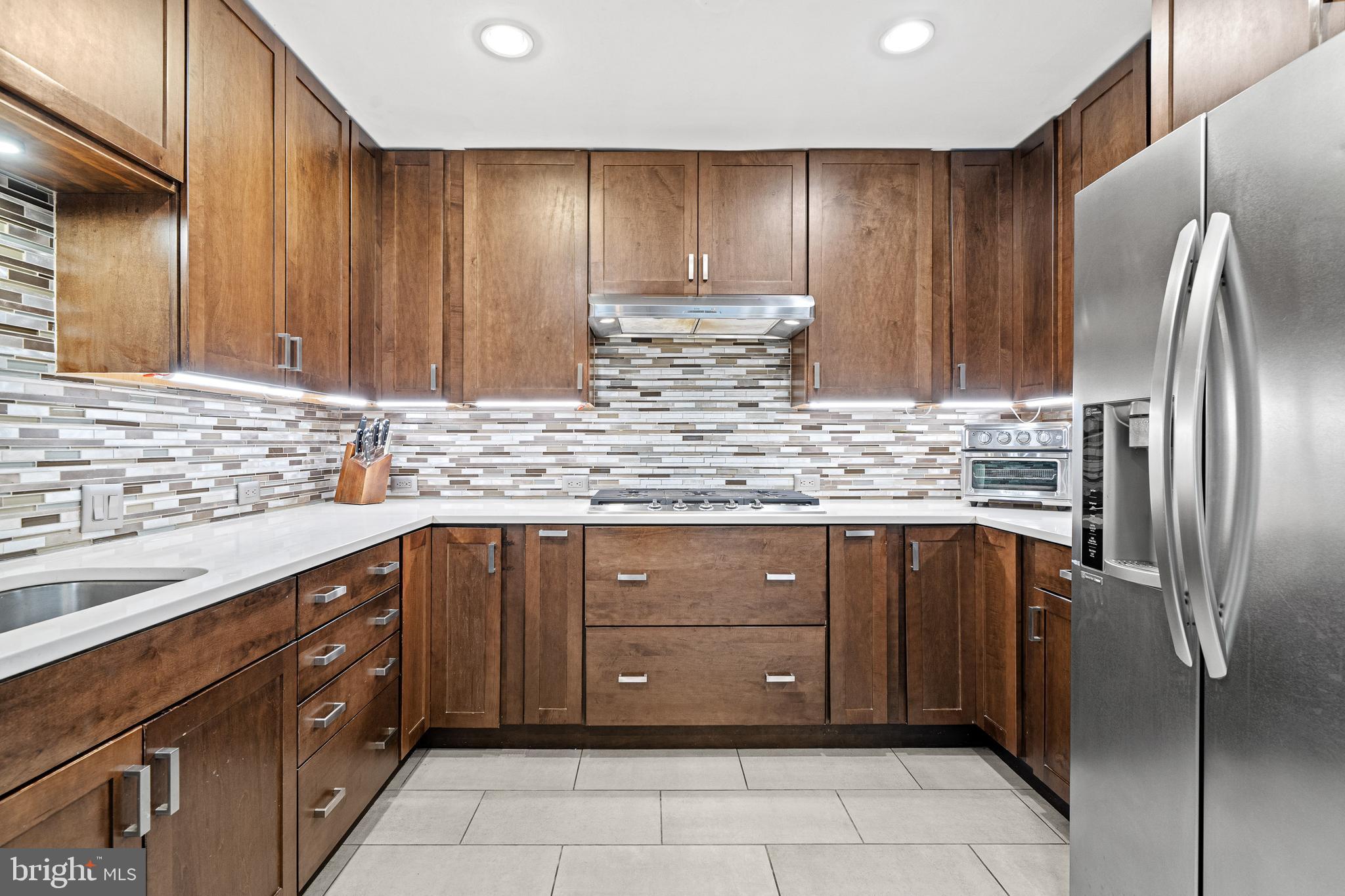 LAKE ANNE OF RESTON - Residential