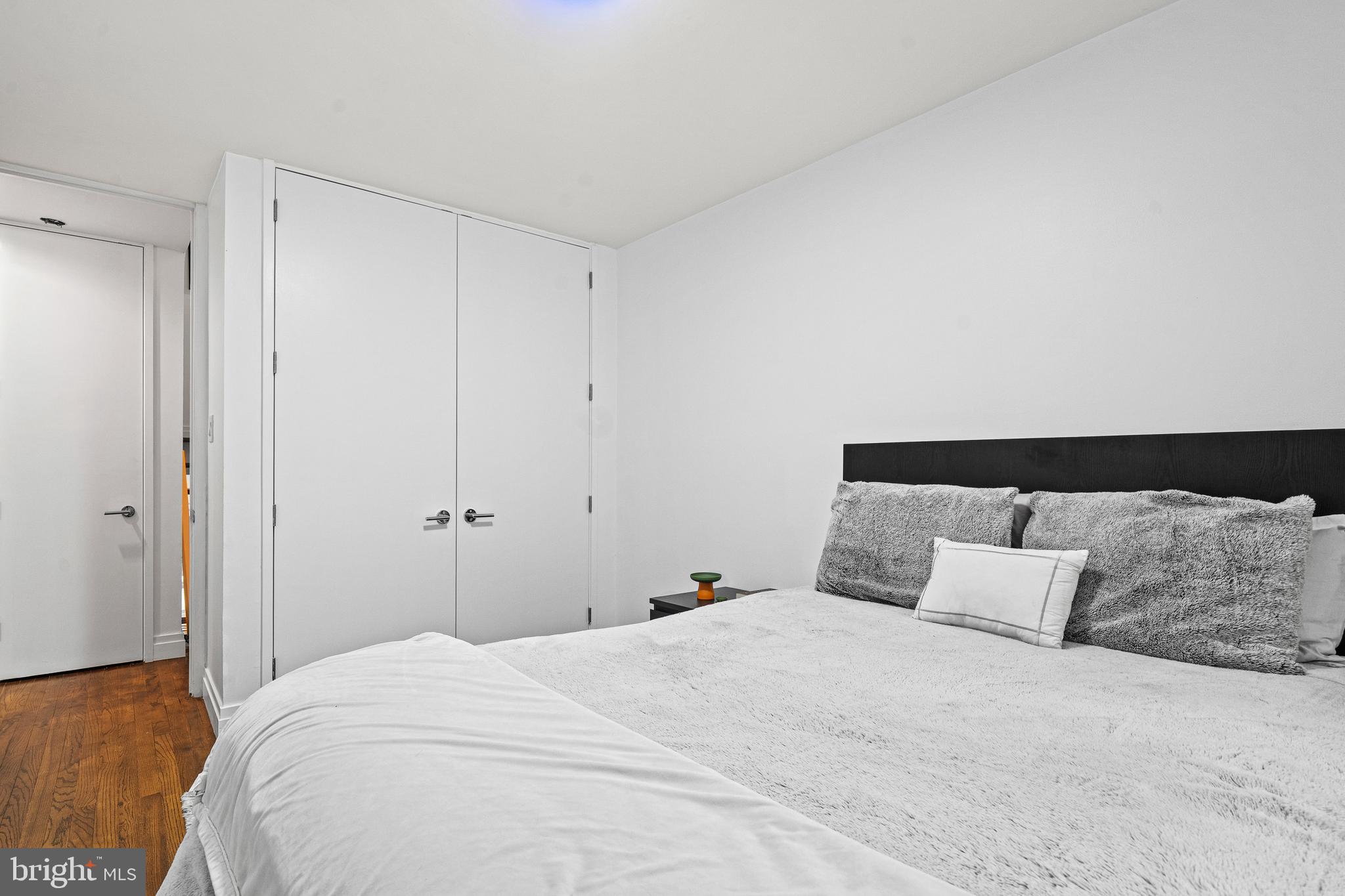 LAKE ANNE OF RESTON - Residential